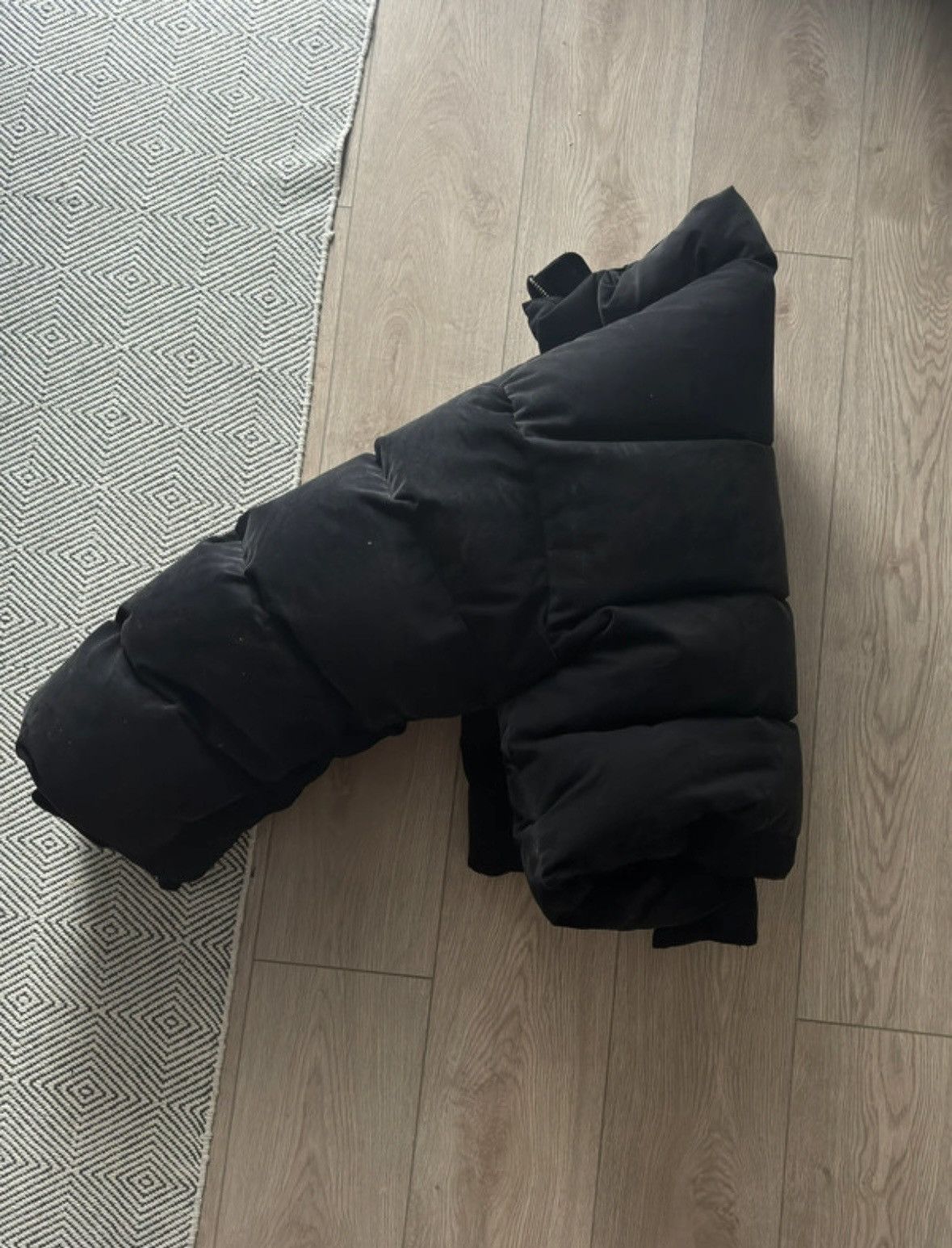 Entire Studios Entire Studios Black Cropped Puffer Jacket Size US XL / EU 56 / 4 - 4 Thumbnail