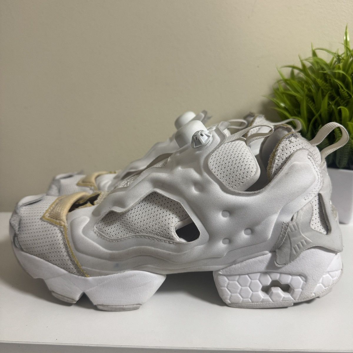 Maison Margiela × Reebok Reebok Maison x Margiela Instapump Fury Memory Of Shoes Size US 7 / EU 40 - 10 Thumbnail