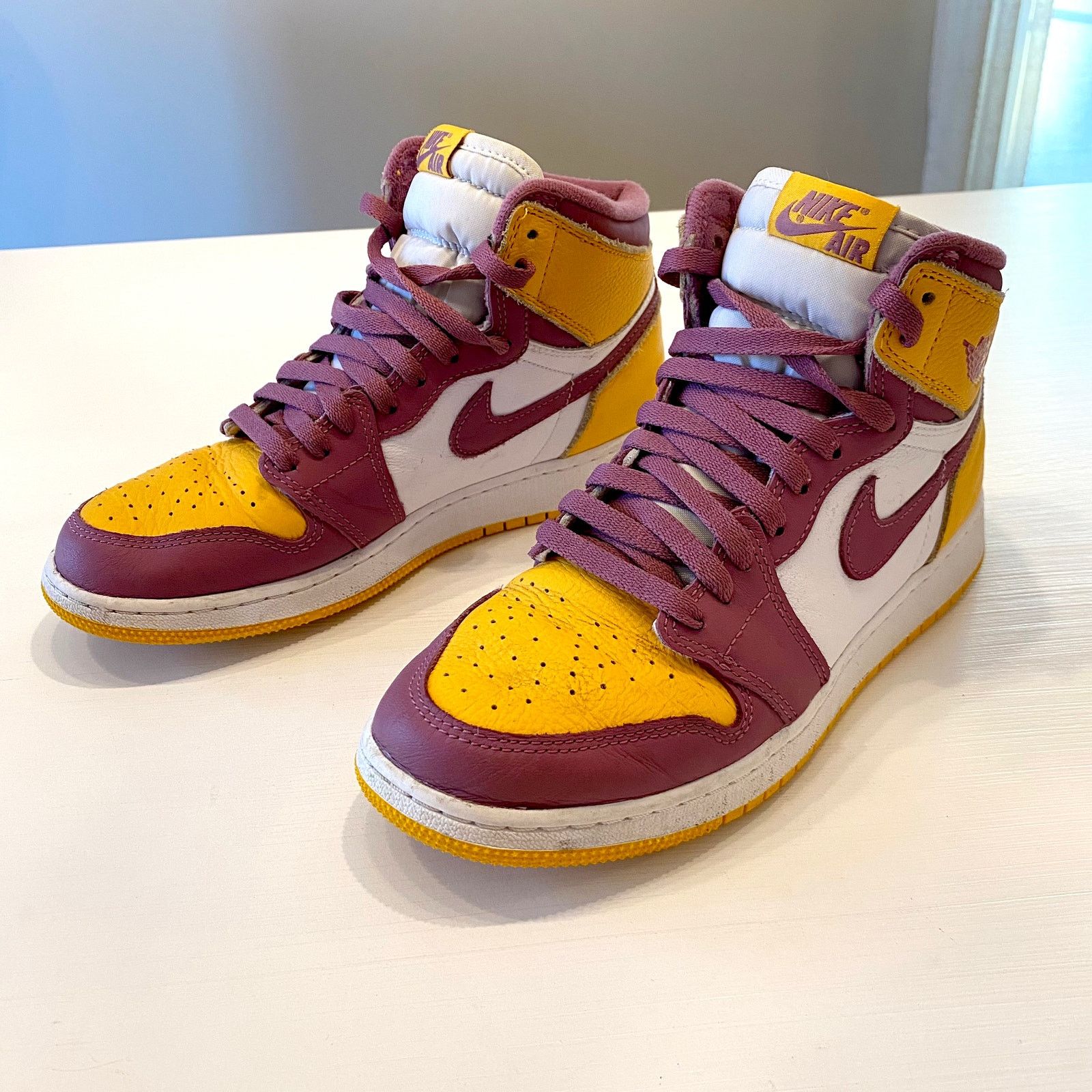 Nike Air Jordan 1 Retro Brotherhood Youth Size 7 575441-706