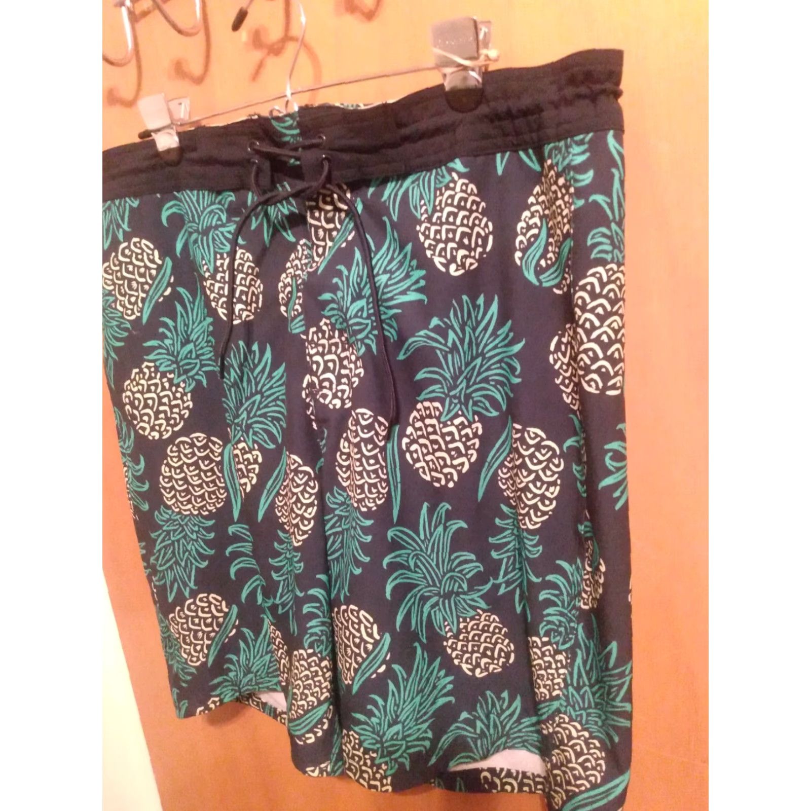 Old Navy OLD NAVY California Pineapple Board Short 34-36 Multicolor Men Bottom swimsuit, Board Shorts, Regular, 34-36, Pineapple, California, Mens Size US 34 / EU 50 - 3 Thumbnail