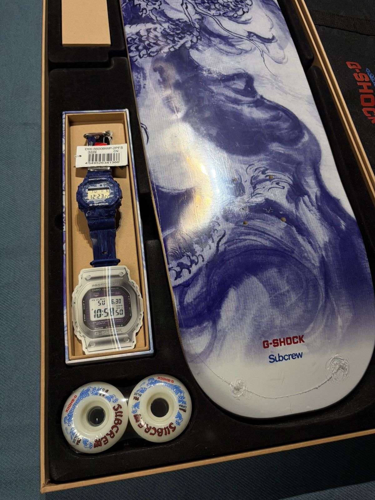 G Shock Subcrew X G Shock blue and white porcelain skateboard set Size ONE SIZE - 4 Thumbnail