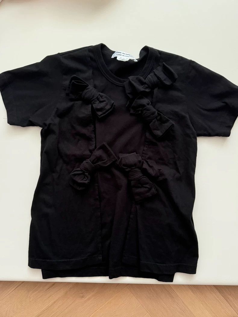Comme des Garcons comme des garcons Bow T-shirt 2503-Nextarrow Size M / US 6-8 / IT 42-44 - 1 Thumbnail