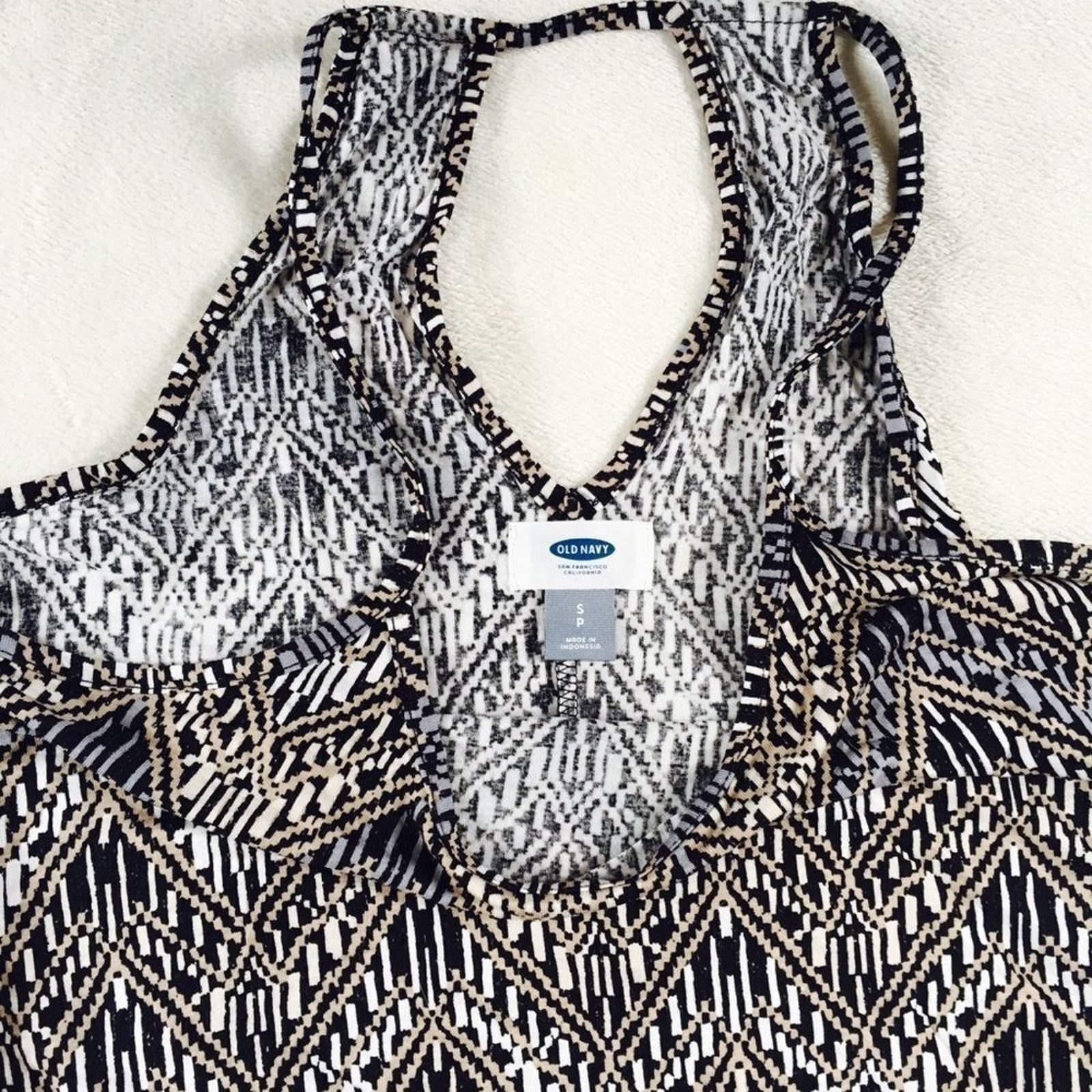 Old Navy Old Navy Neutral Aztec Print High Neck Tank Top | Sz S Size S / US 4 / IT 40 - 3 Thumbnail