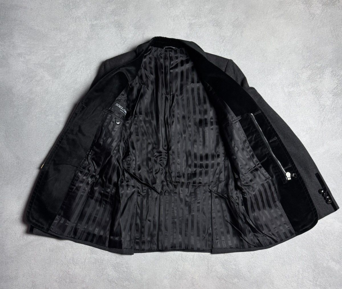 Dolce & Gabbana Dolce Gabbana Women’s Angora Wool V-Neck Blazer Jacket Size 44S - 12 Thumbnail