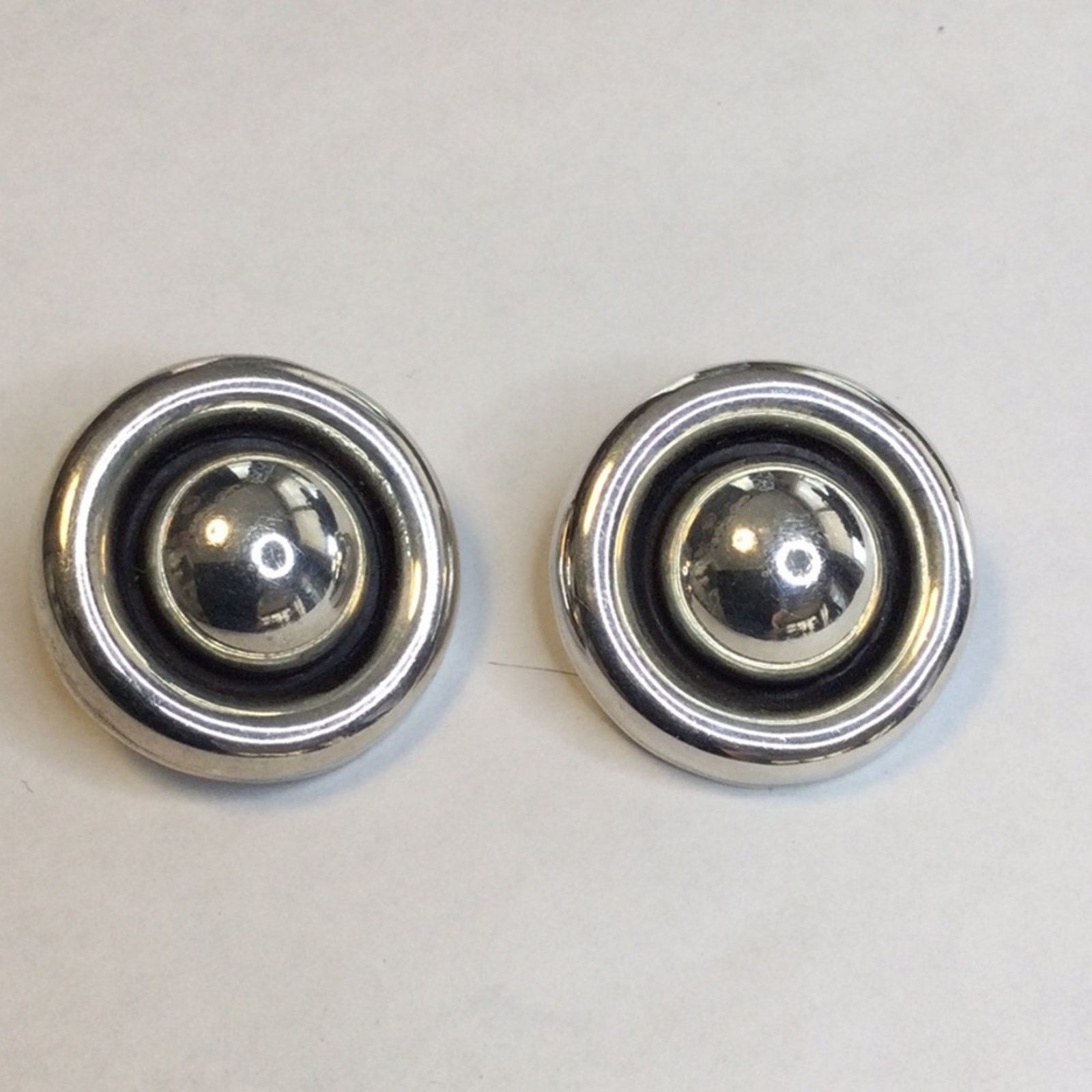 Other Sterling Silver & Black Vintage Round Clip-On Earrings Size ONE SIZE - 1 Thumbnail