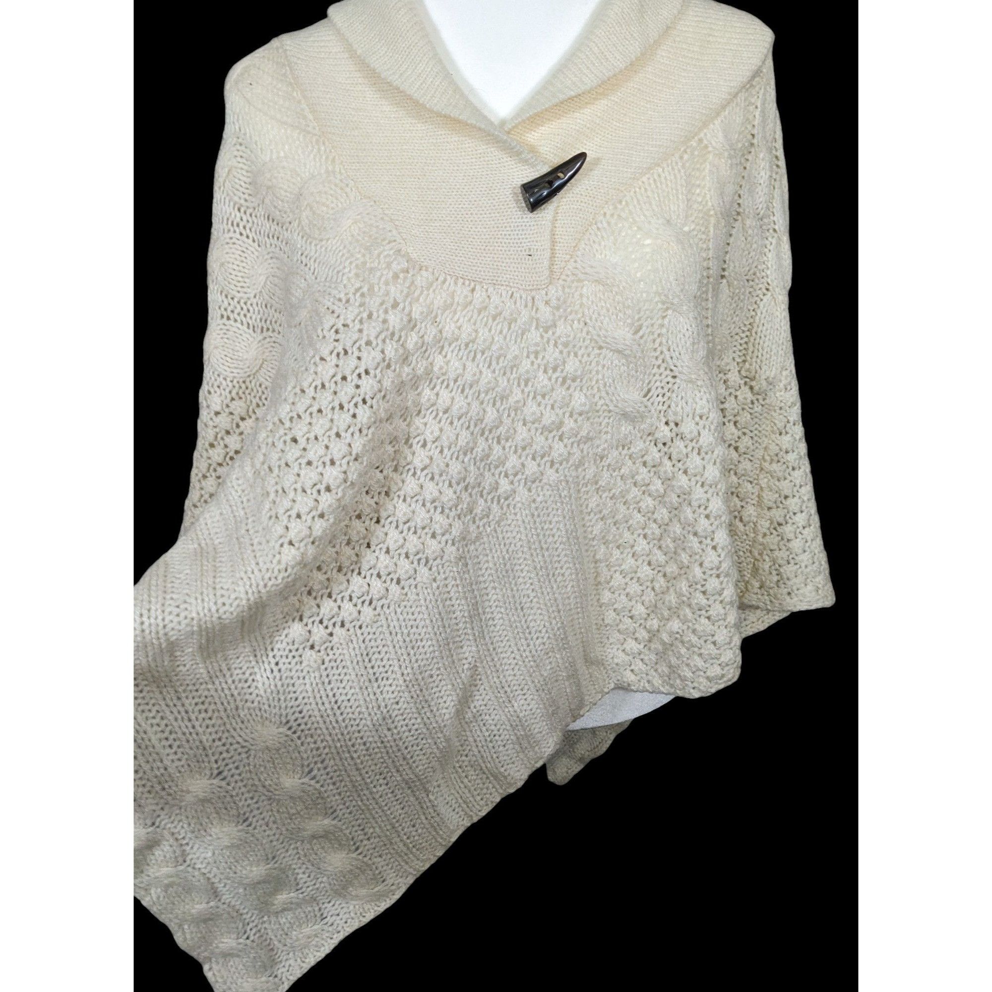 Other Retro Boho Chic Cream Knit Asymmetrical Poncho Size M / US 6-8 / IT 42-44 - 3 Thumbnail