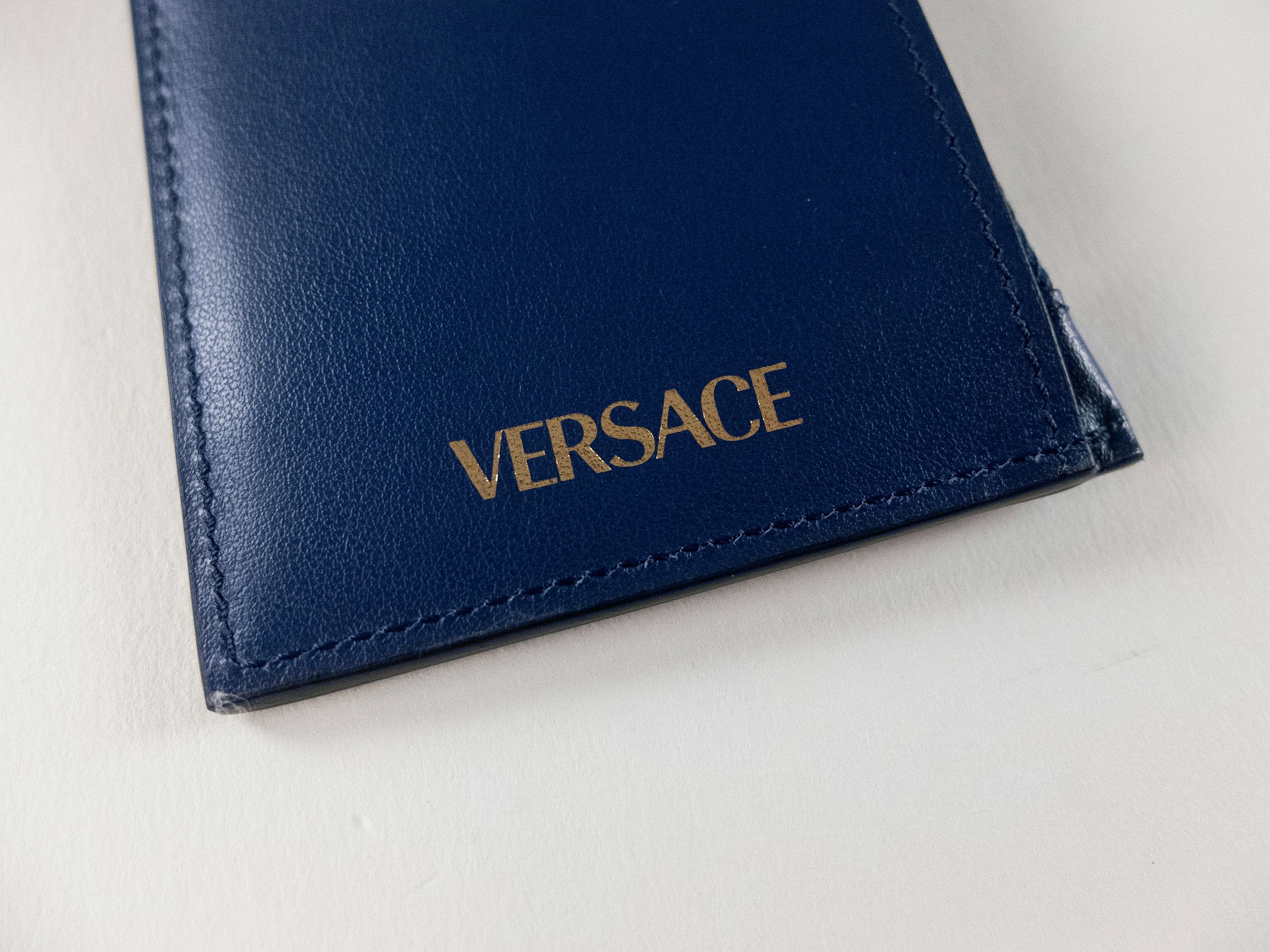 Versace VERSACE Medusa blue leather card holder with neck strap Size ONE SIZE - 2 Thumbnail