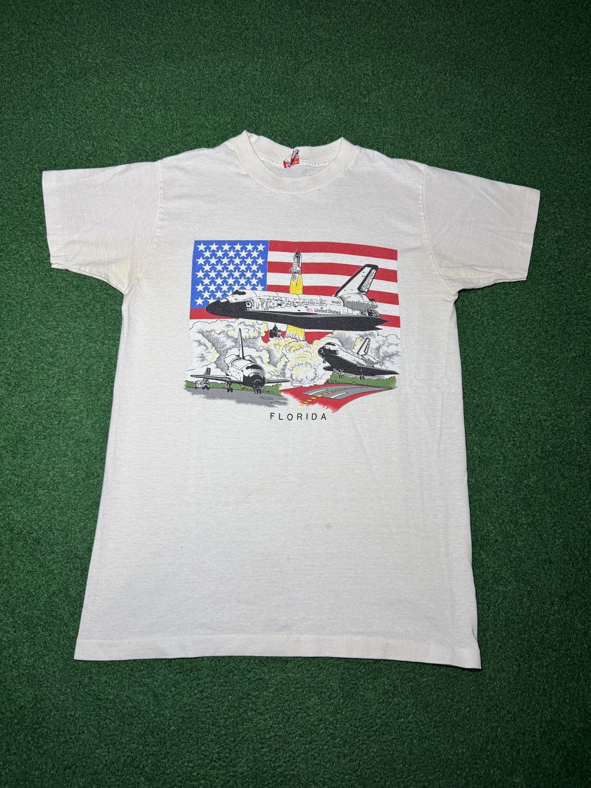 Vintage Vintage 70s 80s Nasa Space Shuttle Launch Florida T Shirt Size US M / EU 48-50 / 2 - 1 Thumbnail