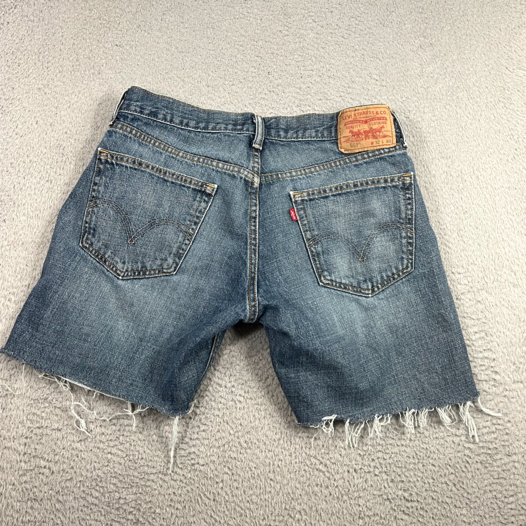 Levi's Levi's 559 Bermuda Shorts Size 34 Blue Denim Baggy Jorts Casual Outdoor Mens Size US 34 / EU 50 - 7 Thumbnail
