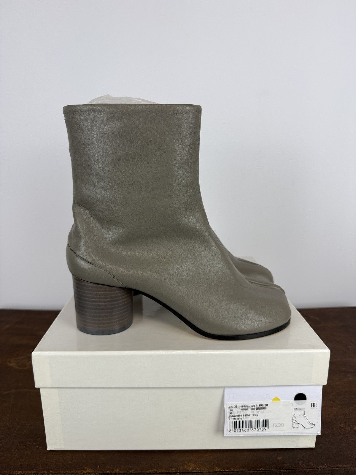 Maison Margiela Taupe Maison Martin Margiela Tabi ankle boots (new with box) Size US 7.5 / IT 37.5 - 3 Thumbnail