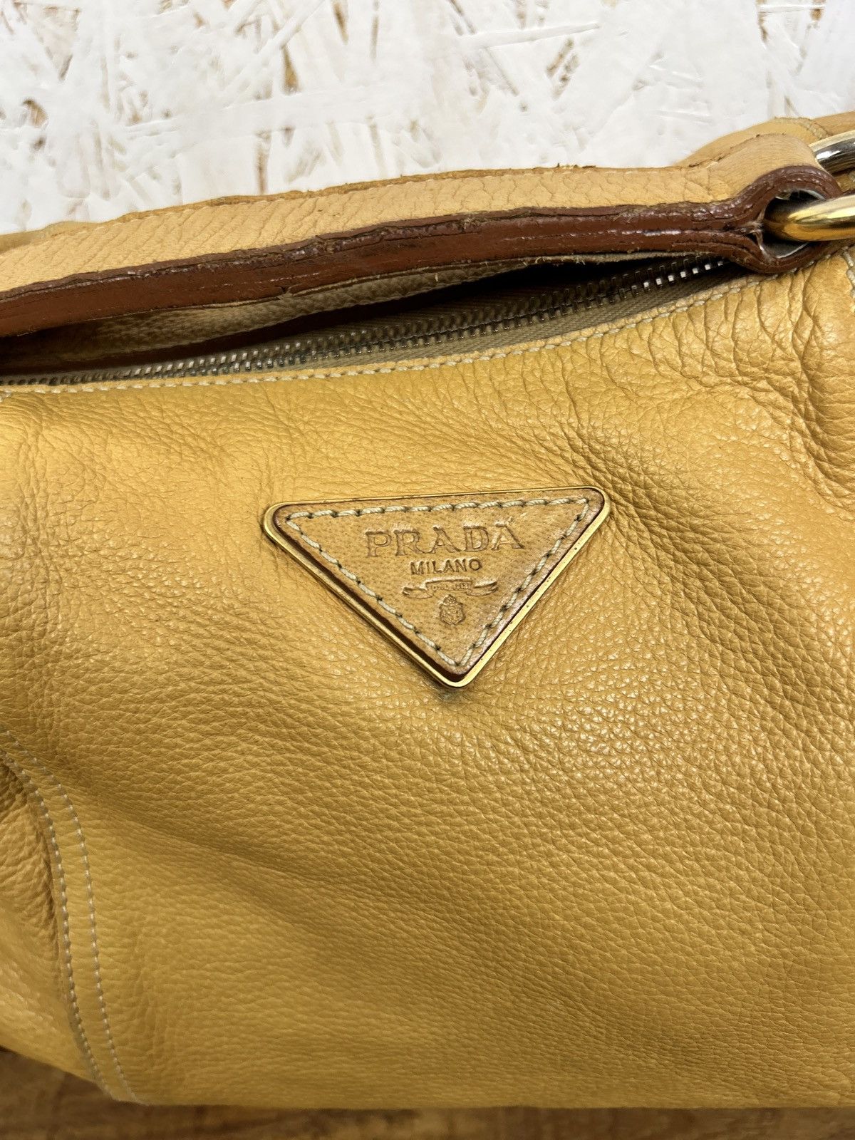 Prada Prada Deerskin Leather Handbag Shoulder Bag Size ONE SIZE - 2 Thumbnail
