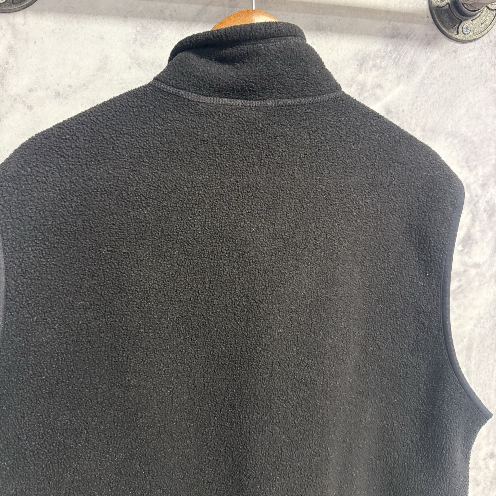Patagonia Vintage Patagonia Synchilla Vest Mens XL Black Fleece Full Z Size US XL / EU 56 / 4 - 4 Thumbnail