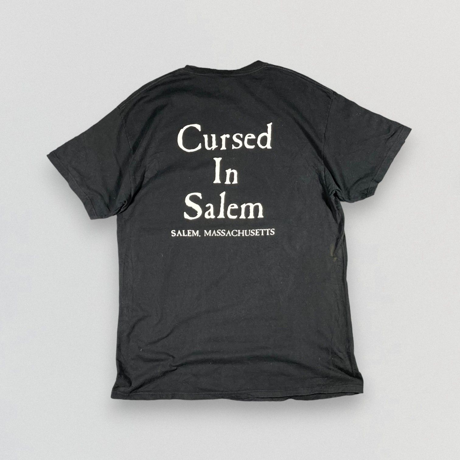Other Vintage Cursed In Salem T-shirt Size US XL / EU 56 / 4 - 1 Thumbnail