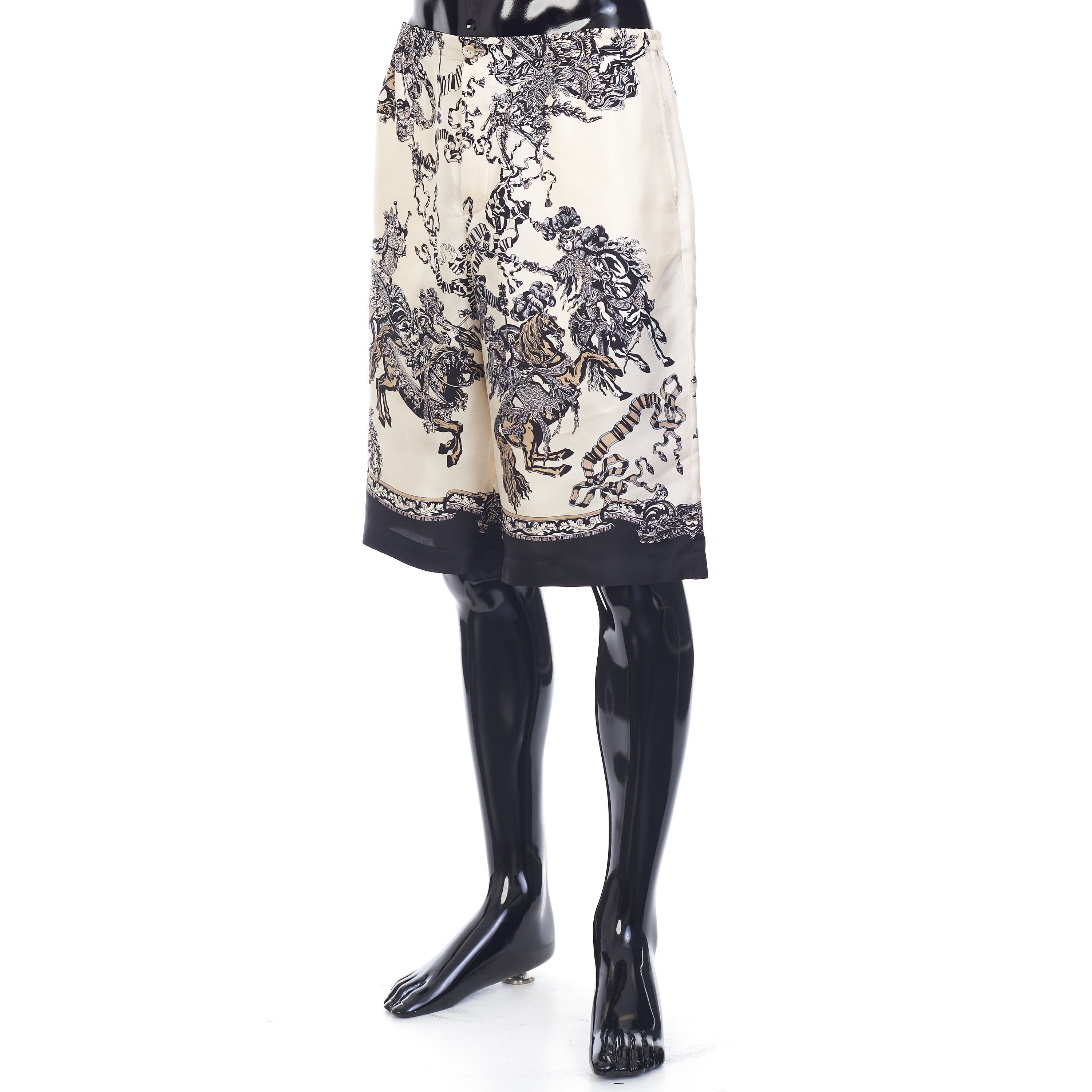 Gucci Silk Short With Roi Soleil Print In Ivory And Black Size US 34 / EU 50 - 2 Thumbnail