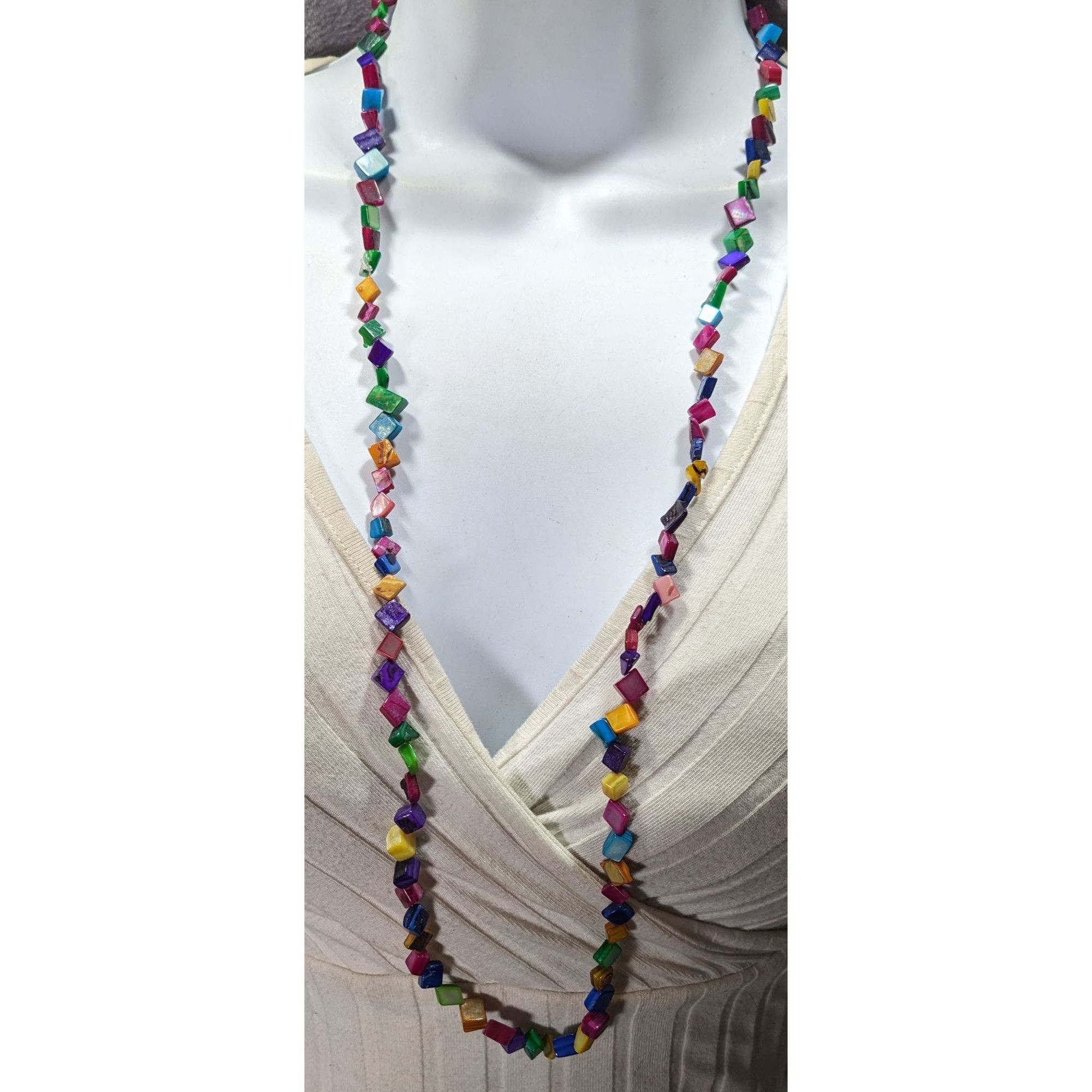 Other Rainbow Dyed Square Shell Chip Beaded Necklace Size ONE SIZE - 5 Thumbnail