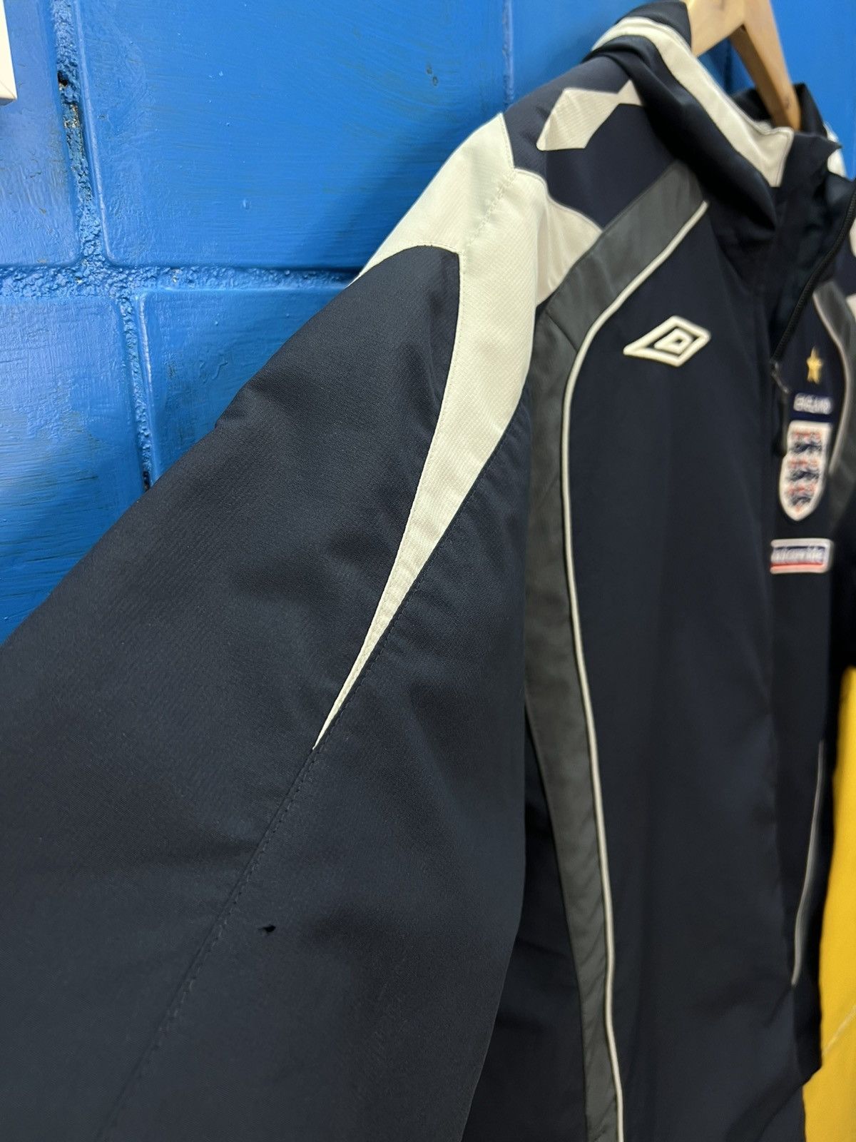 Umbro × Vintage OOs Vintage Umbro England Nylon Jacket Size US L / EU 52-54 / 3 - 10 Thumbnail