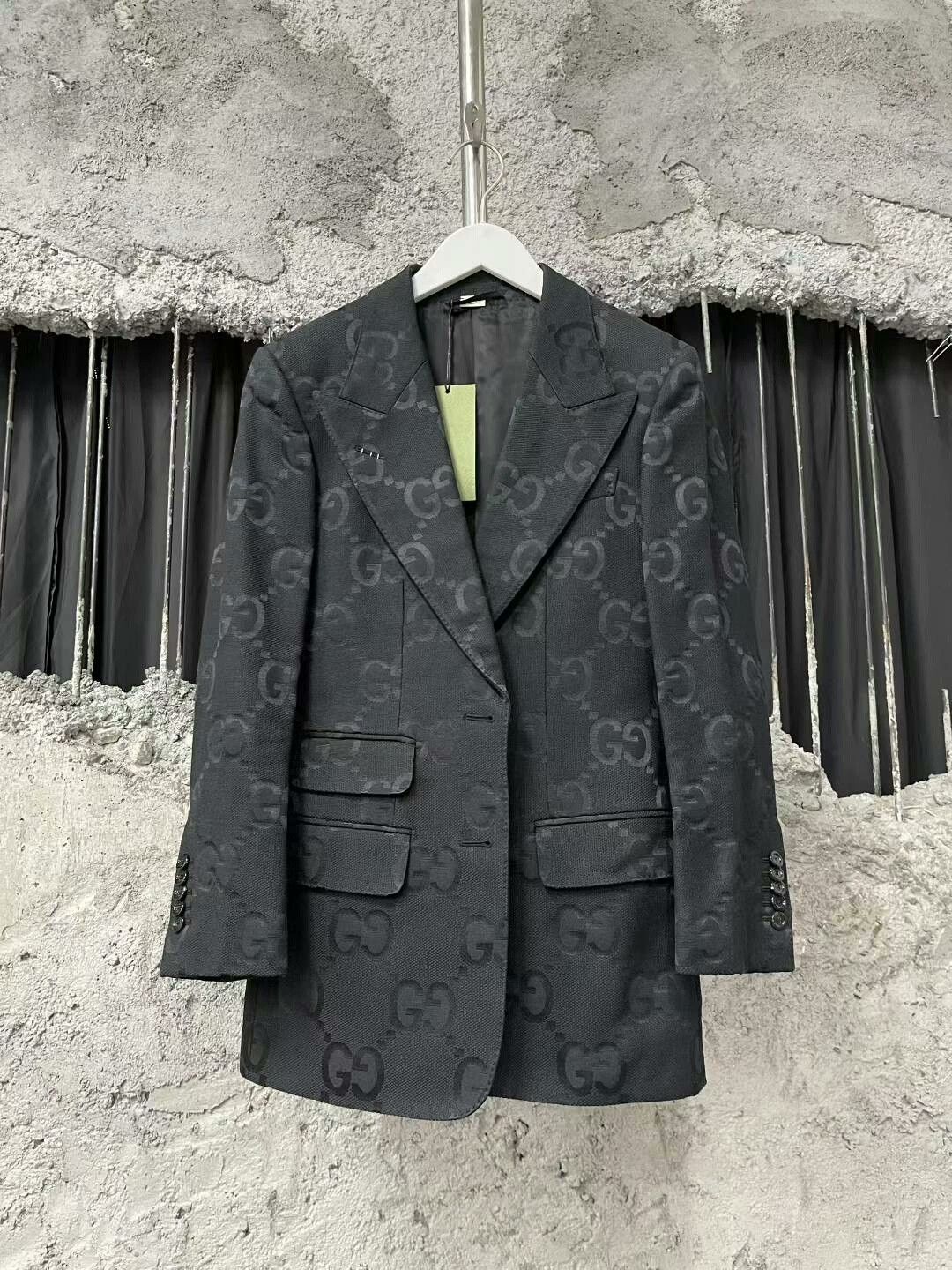 Gucci gucci dark logo suit jacket size 36 Size US S / EU 44-46 / 1 - 1 Thumbnail