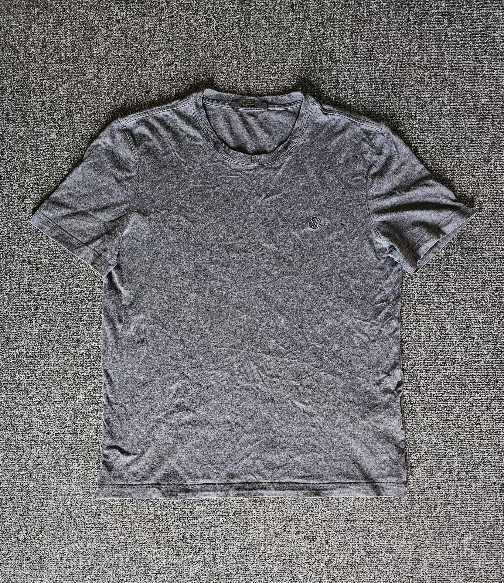 Louis Vuitton Louis Vuitton Men's Grey Short Sleeve T-shirt Size US M / EU 48-50 / 2 - 1 Thumbnail