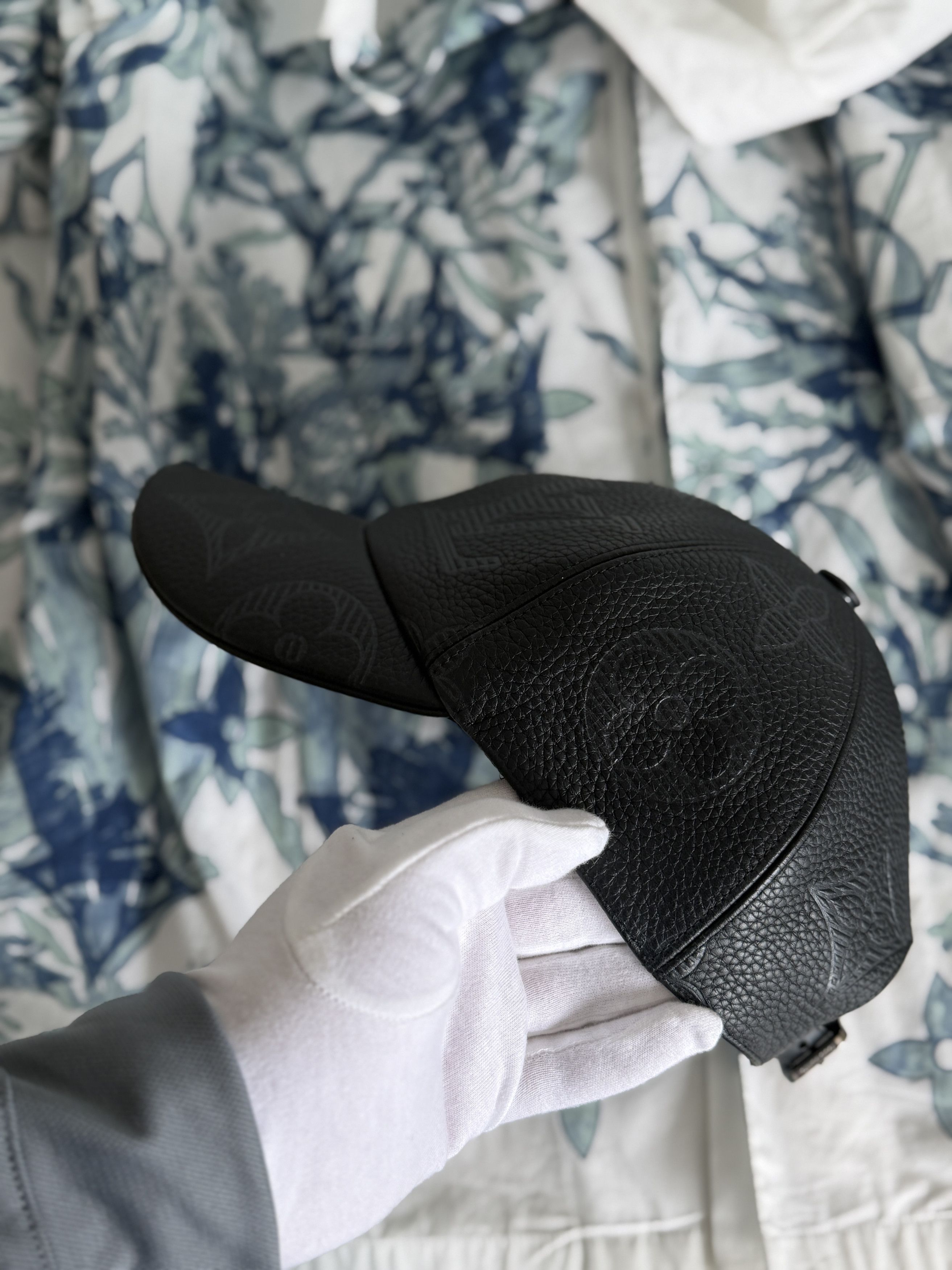 Louis Vuitton Louis Vuitton leather hat Size ONE SIZE - 13 Thumbnail