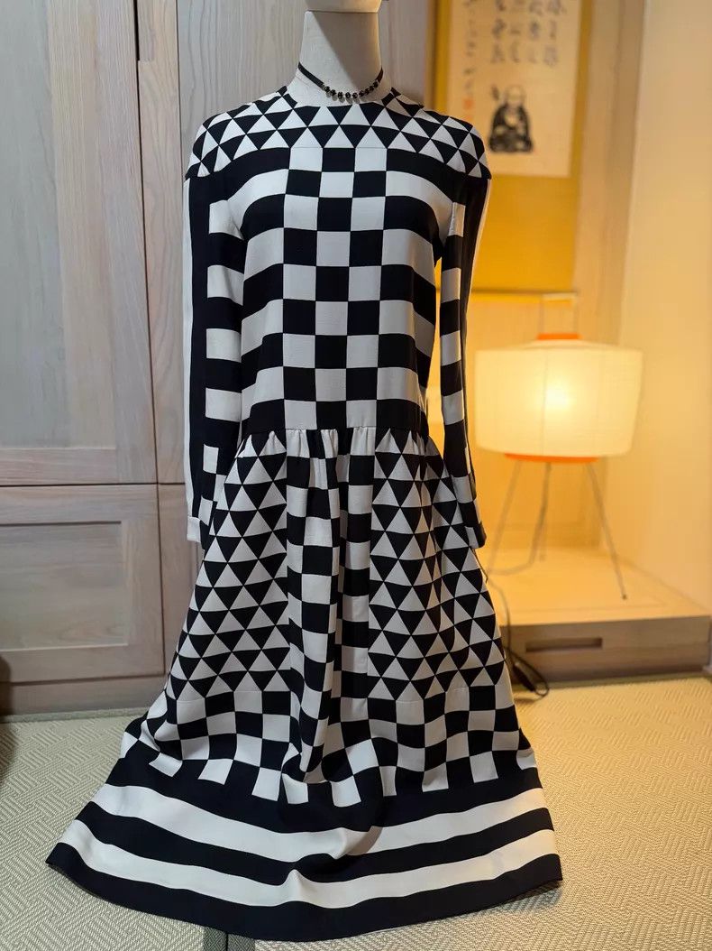 Valentino Valentino Black and white geometric patchwork dress Size S / US 4 / IT 40 - 2 Thumbnail
