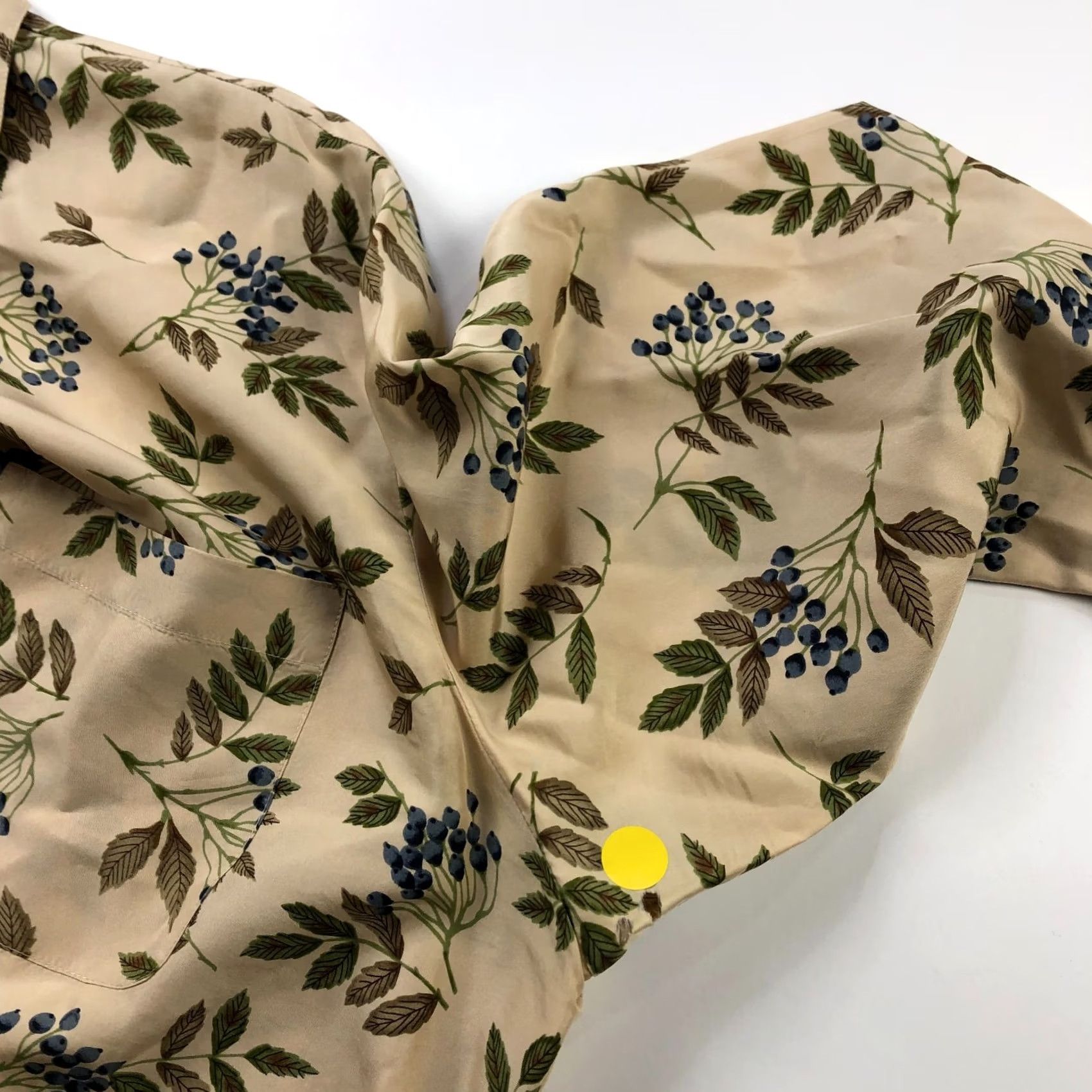 Liz Claiborne Elisabeth By Liz Claiborne 100% Silk 16 Button Long Sleeve Shirt Liz Claiborne Shirt Button-Up Silk Beige Floral Classic Casual Women Size 16 Size XXL / US 16-18 / IT 52-54 - 7 Thumbnail
