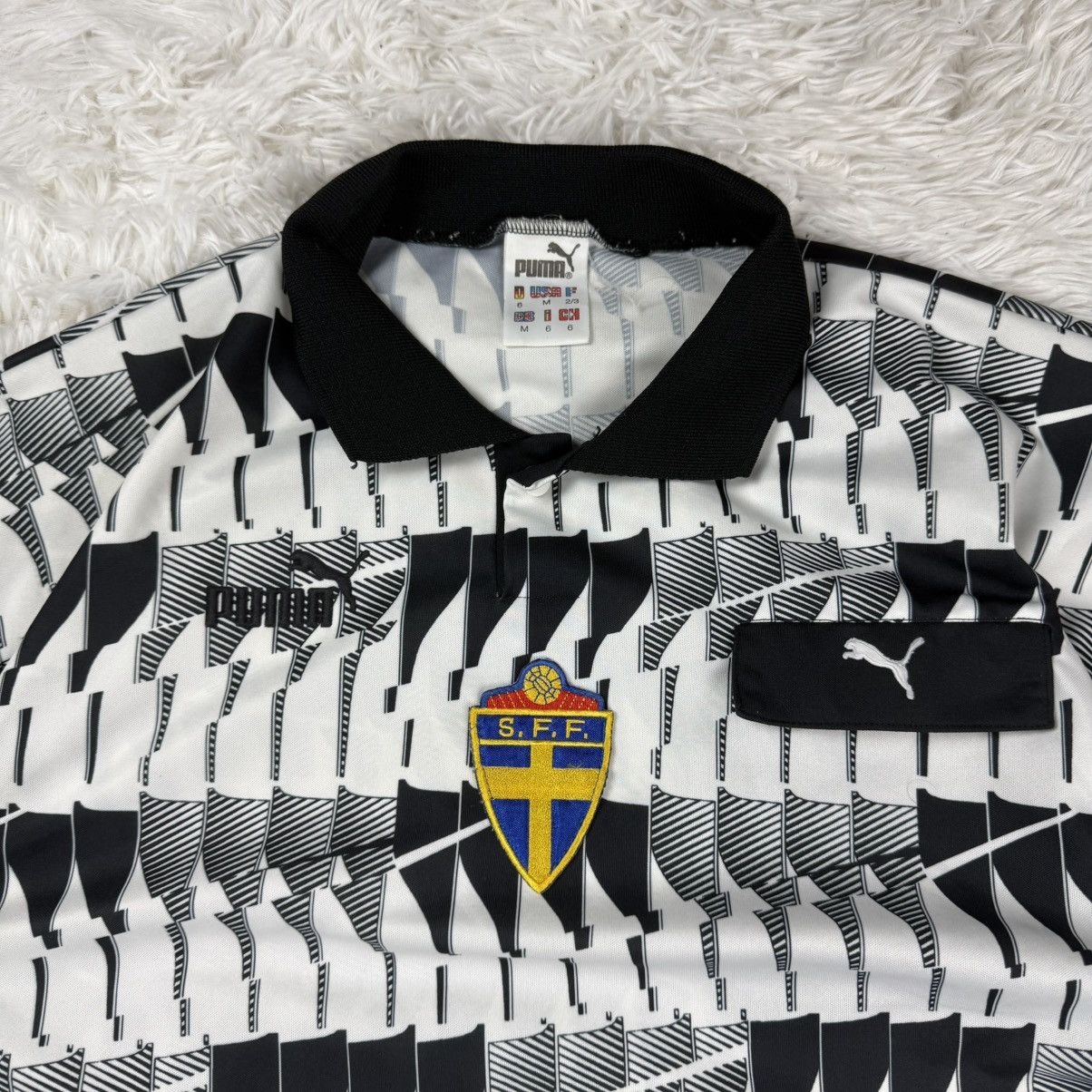 Puma Puma Retro Sweden Soccer Jersey 90S BlockCore Rare Streetwea Size US L / EU 52-54 / 3 - 4 Thumbnail