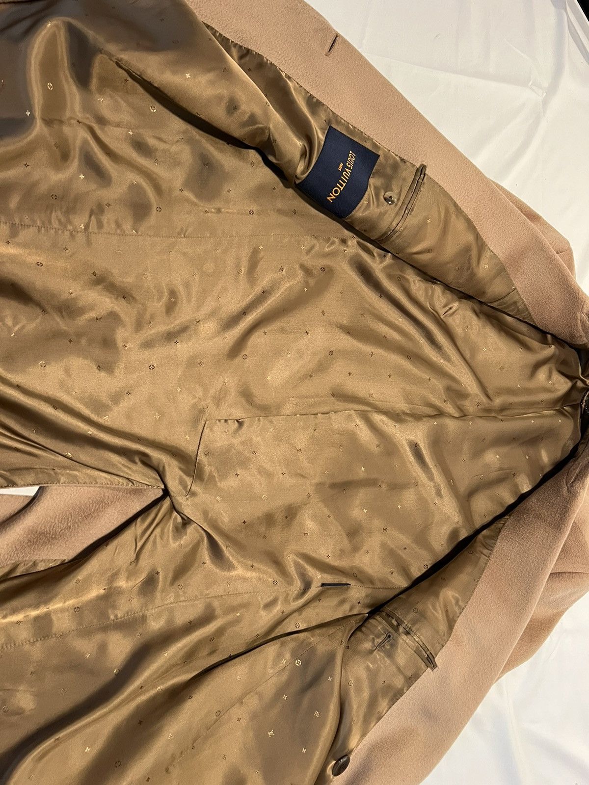 Louis Vuitton Louis Vuitton men’s camel overcoat. 48/M. $5100 Size US M / EU 48-50 / 2 - 13 Thumbnail