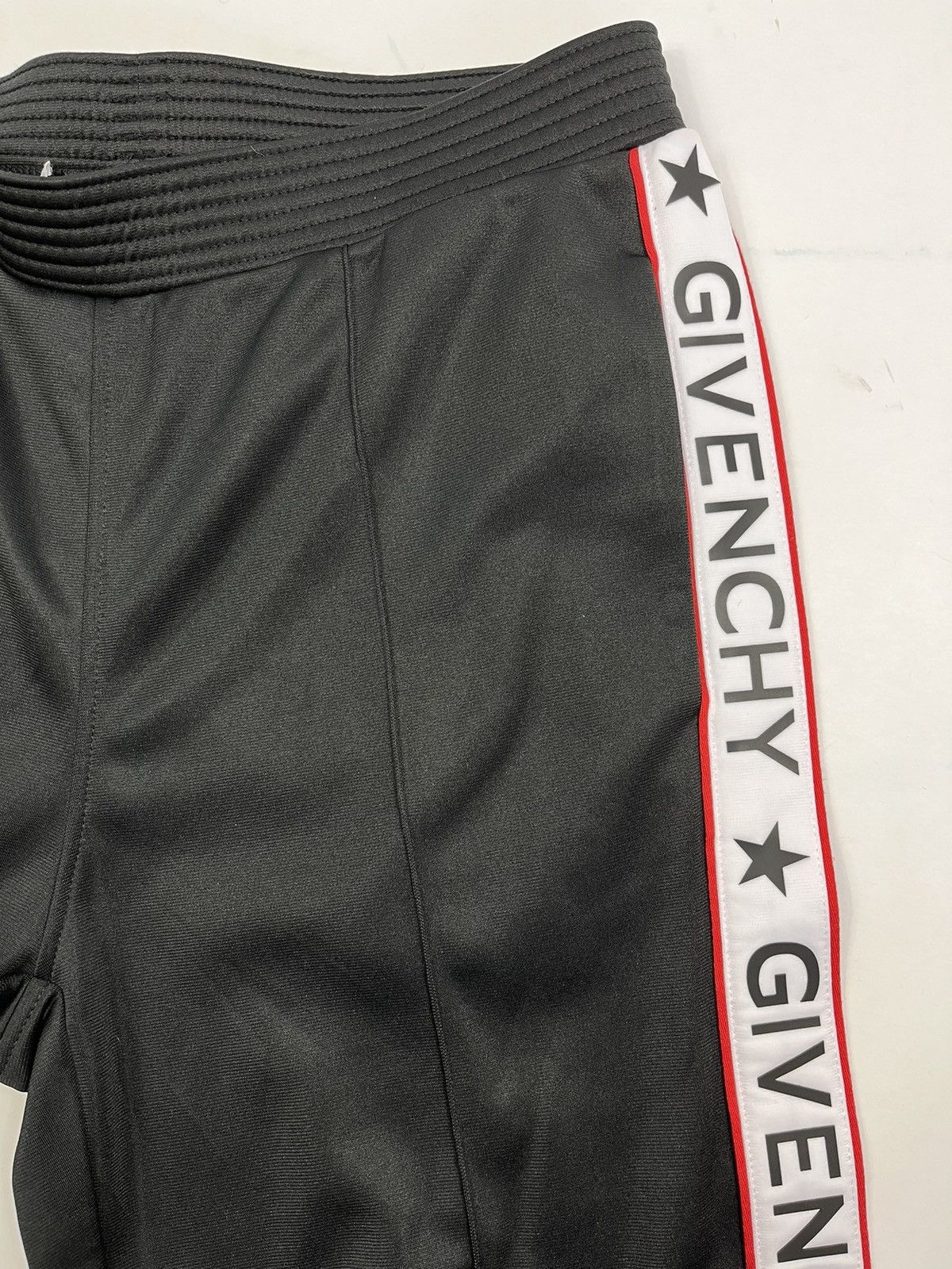 Givenchy GIVENCHY TRACK PANTS Size US 32 / EU 48 - 4 Thumbnail
