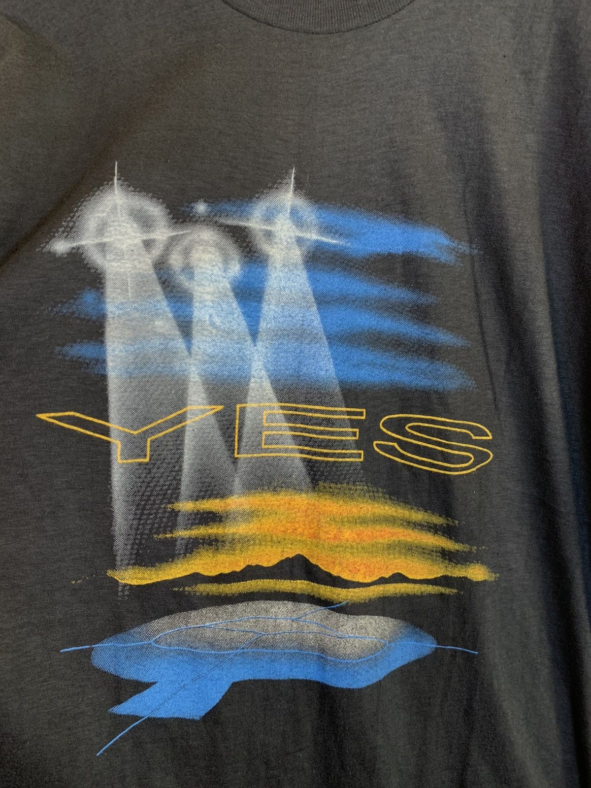Band Tees × Vintage *RARE* Vintage 1984 Yes World Tour Single Stitch Band Shirt Size US L / EU 52-54 / 3 - 3 Thumbnail