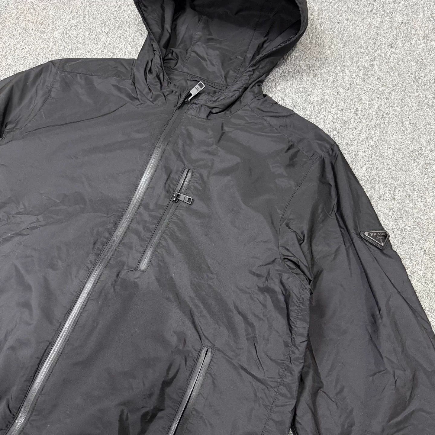 Prada Prada Triangle Logo Nylon Zip Jacket M Mint Size M / US 6-8 / IT 42-44 - 3 Thumbnail
