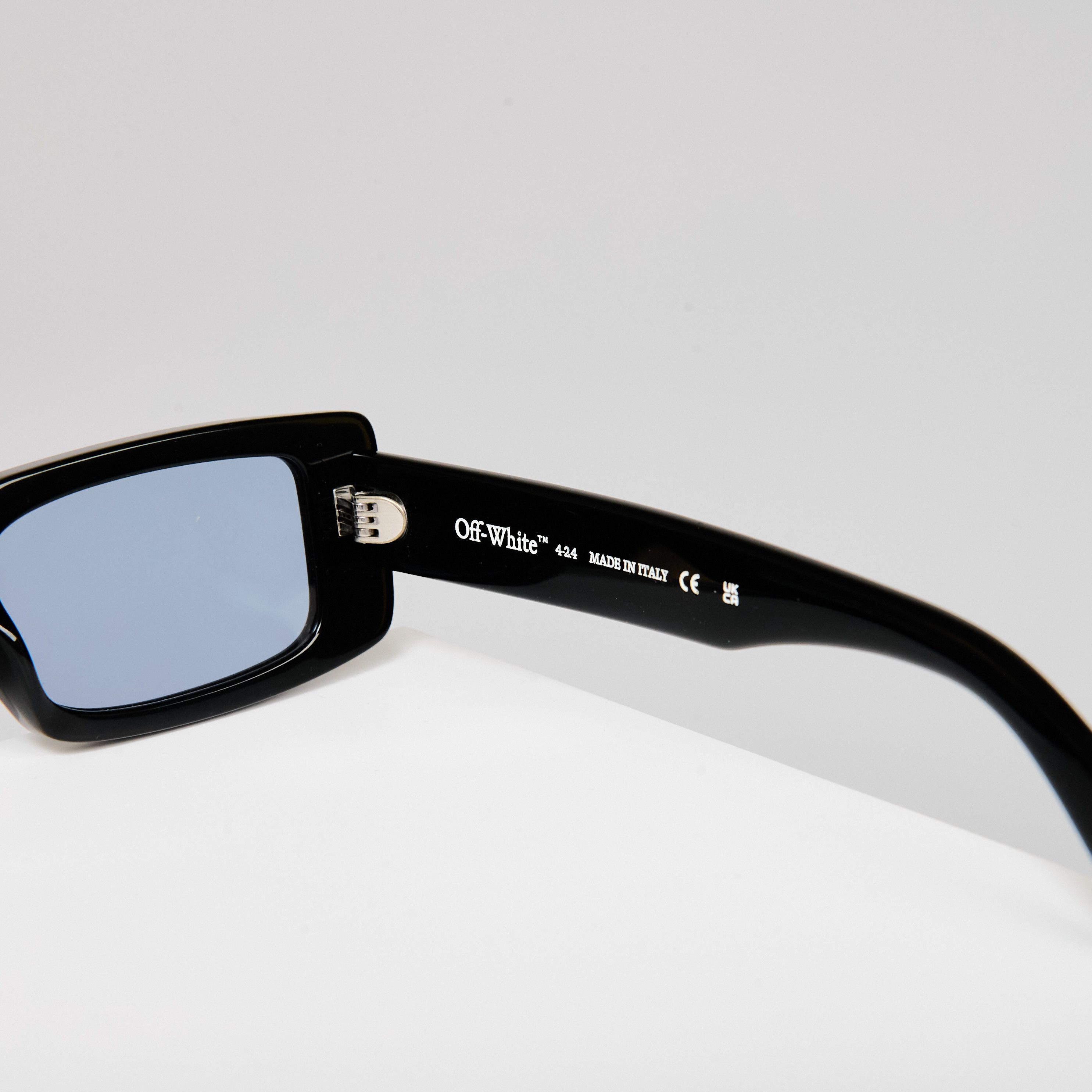 Off-White OFF WHITE Arthur Sunglasses BLACK/BLUE Size ONE SIZE - 4 Thumbnail