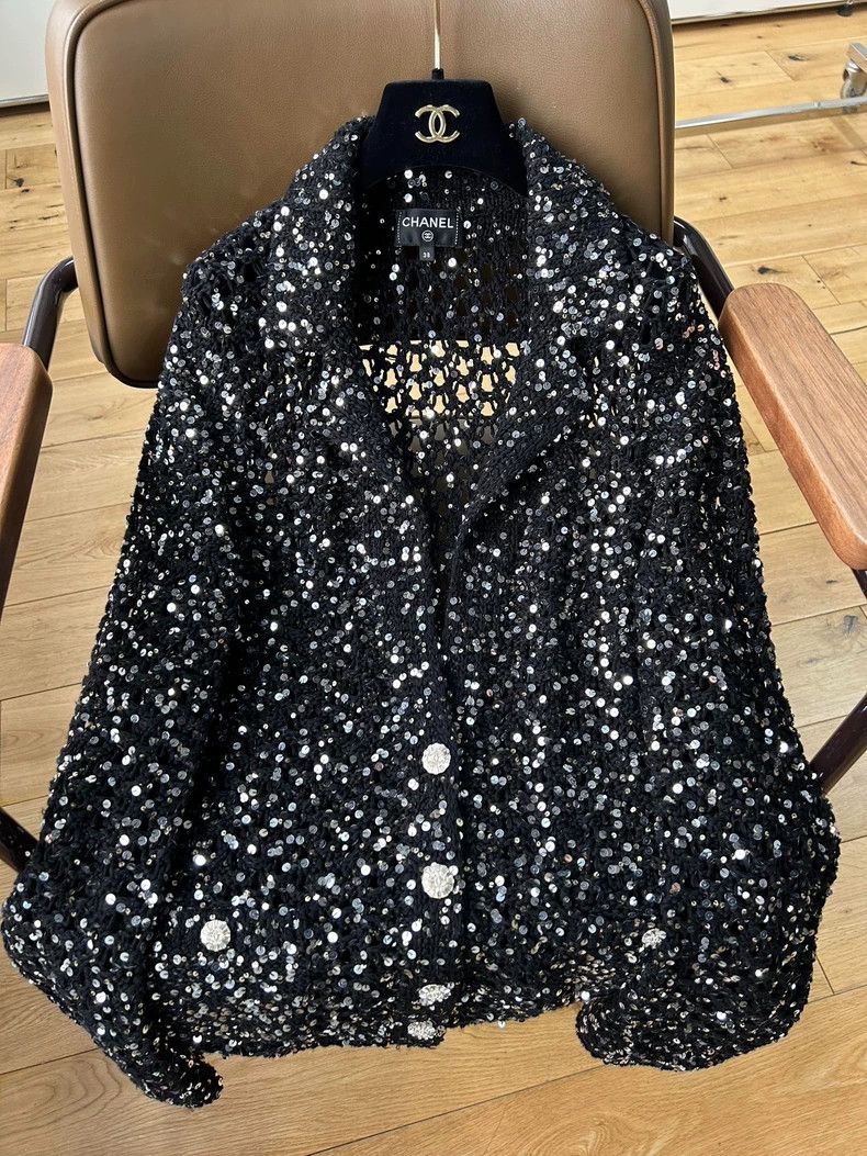 Chanel Chanel 23c Early Spring Vacation Series Black Sequin Knitt Size XS / US 0-2 / IT 36-38 - 5 Thumbnail