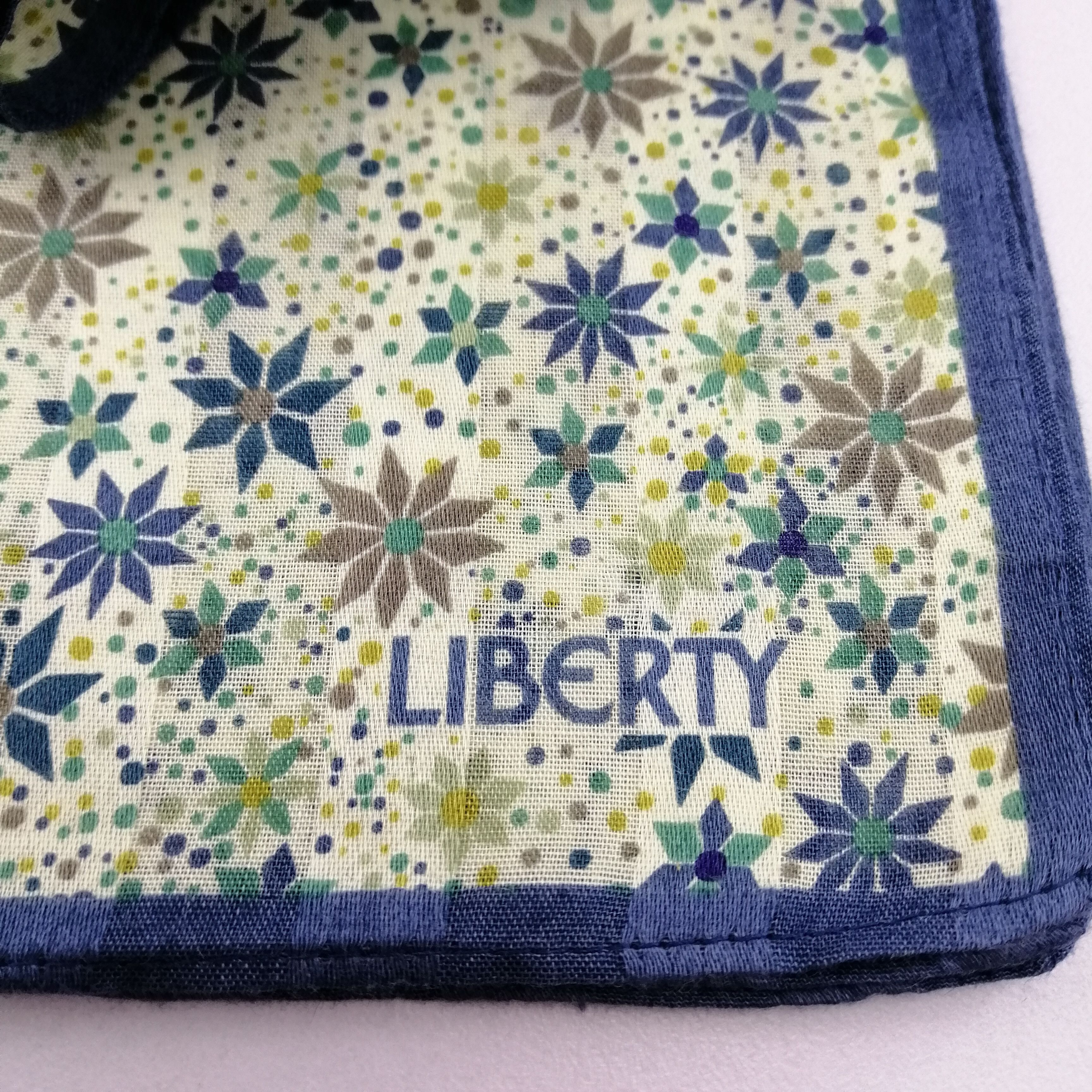 Liberty × Vintage Liberty Handkerchief/Neckerchief/Bandana-KD2463 Size ONE SIZE - 3 Thumbnail