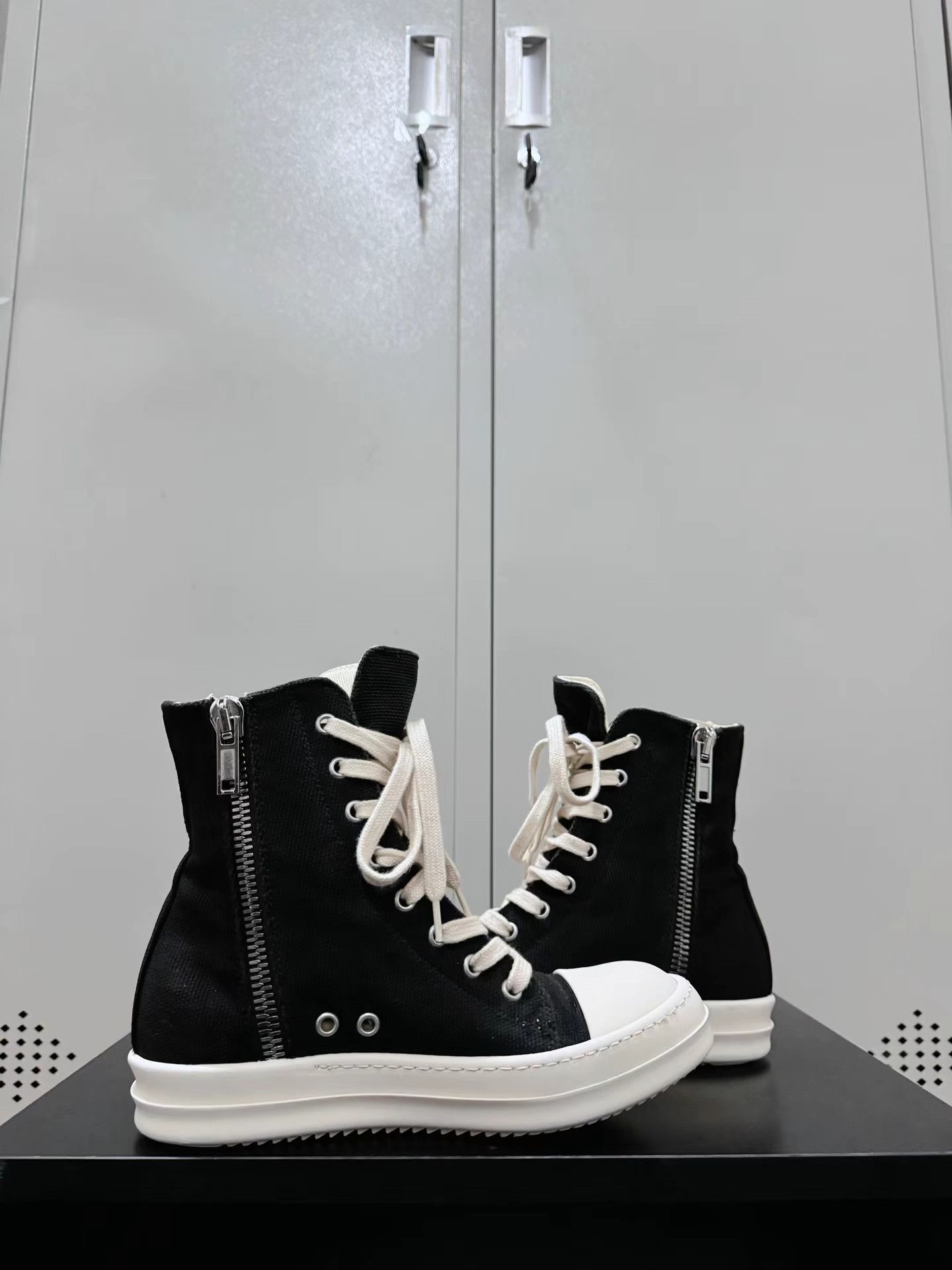 Rick Owens Drkshdw Rick Owens Drkshdw Converse high-top sneakers Size US 5 / IT 35 - 6 Thumbnail
