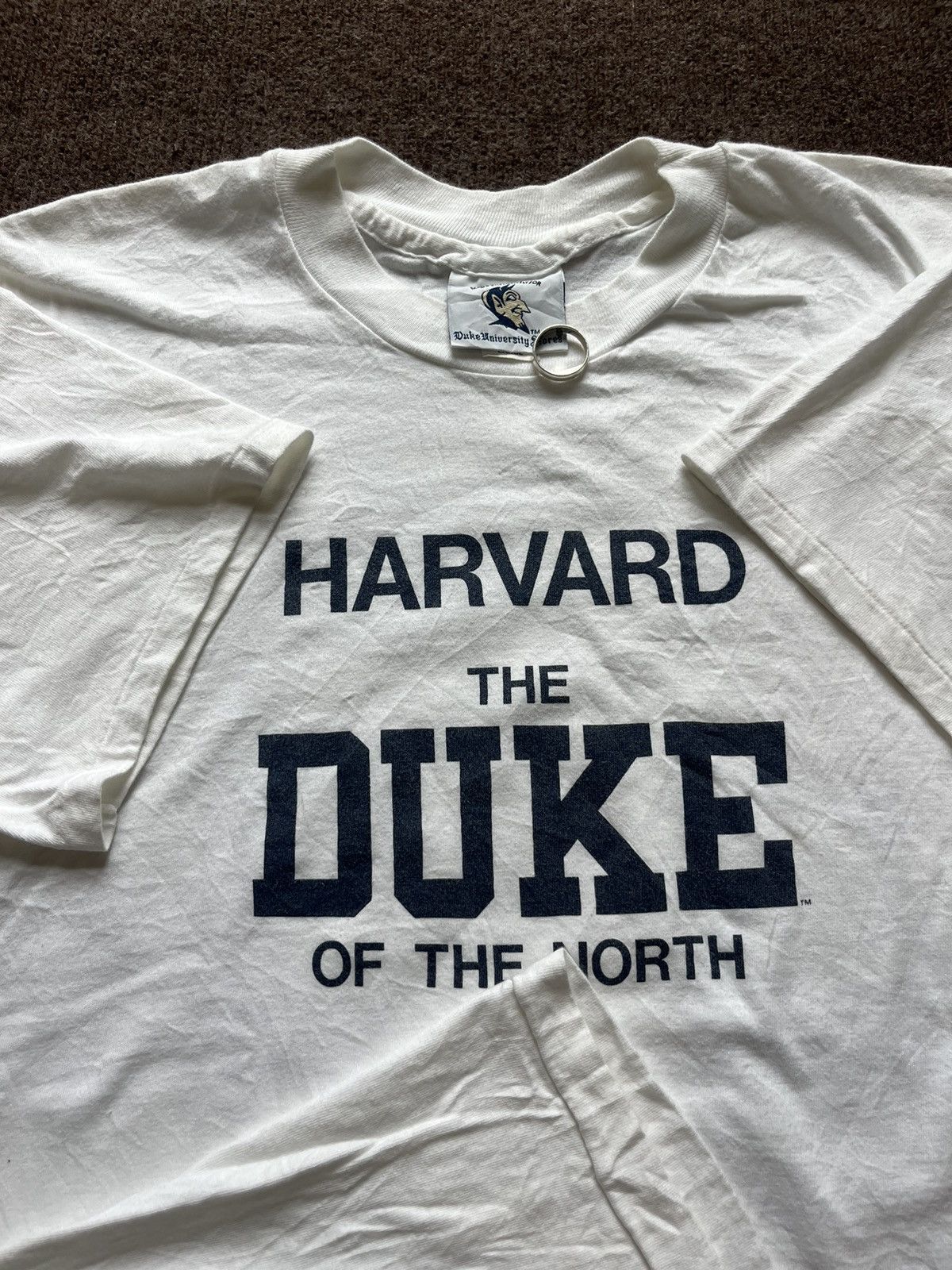 Vintage Vintage HARVARD The DUKE OF THE NORTH Univercity 90’s Tshirt Size US L / EU 52-54 / 3 - 6 Thumbnail