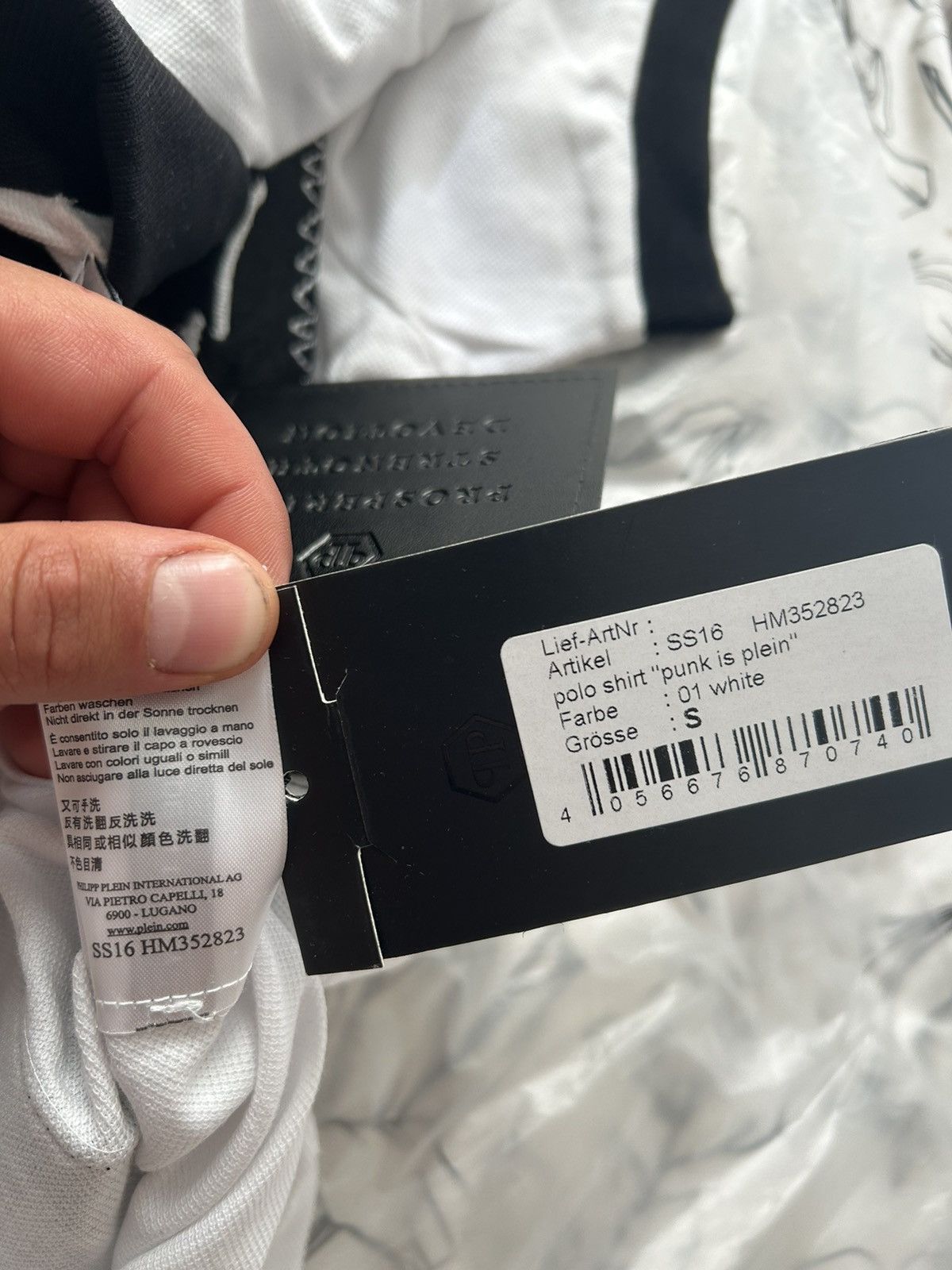 Philipp Plein Philipp Plein T-shirt, brand new, with tags, unique. Size US S / EU 44-46 / 1 - 5 Thumbnail