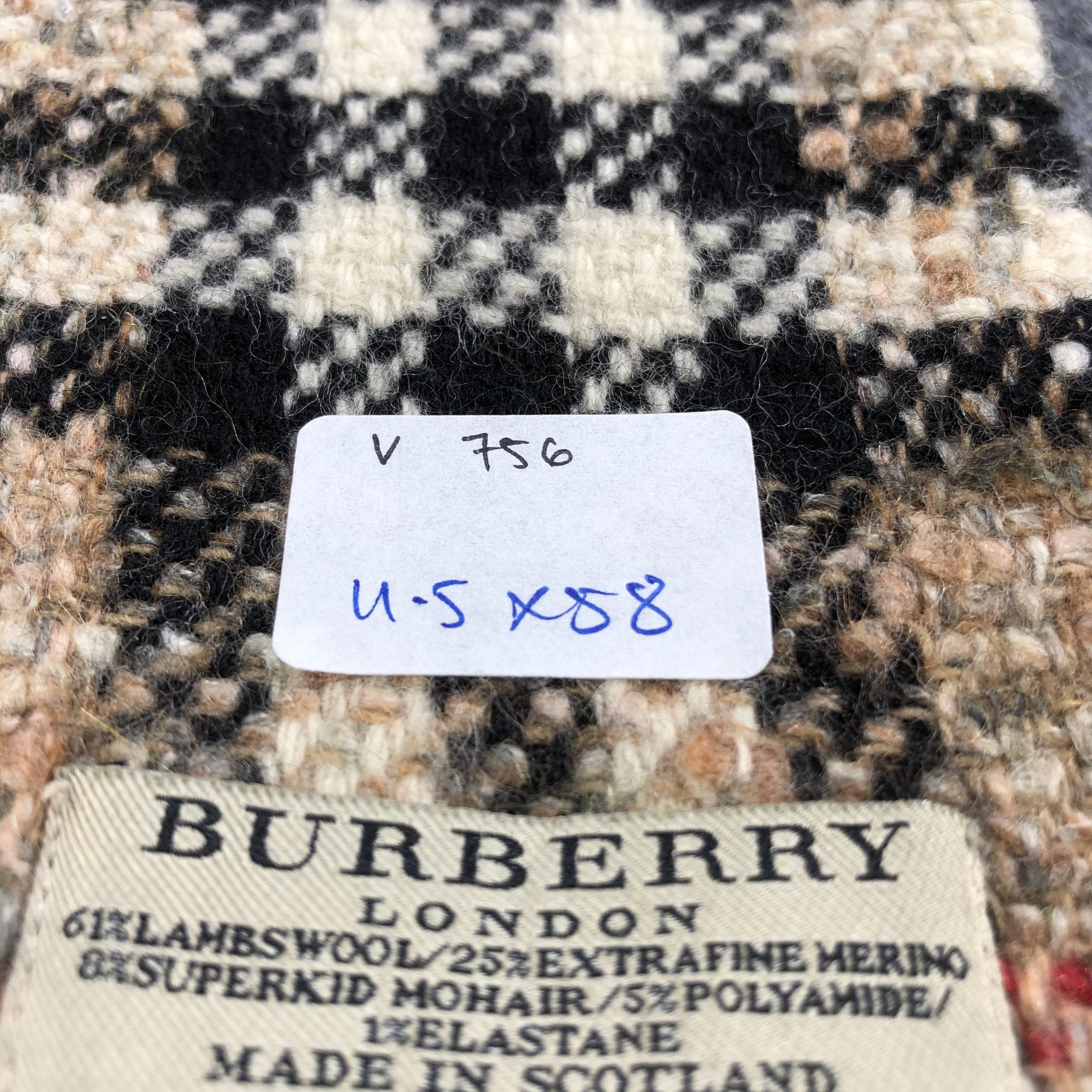 Burberry Burberry Nova Check Tanned Wool Scarf Muffler V756 Size ONE SIZE - 5 Thumbnail