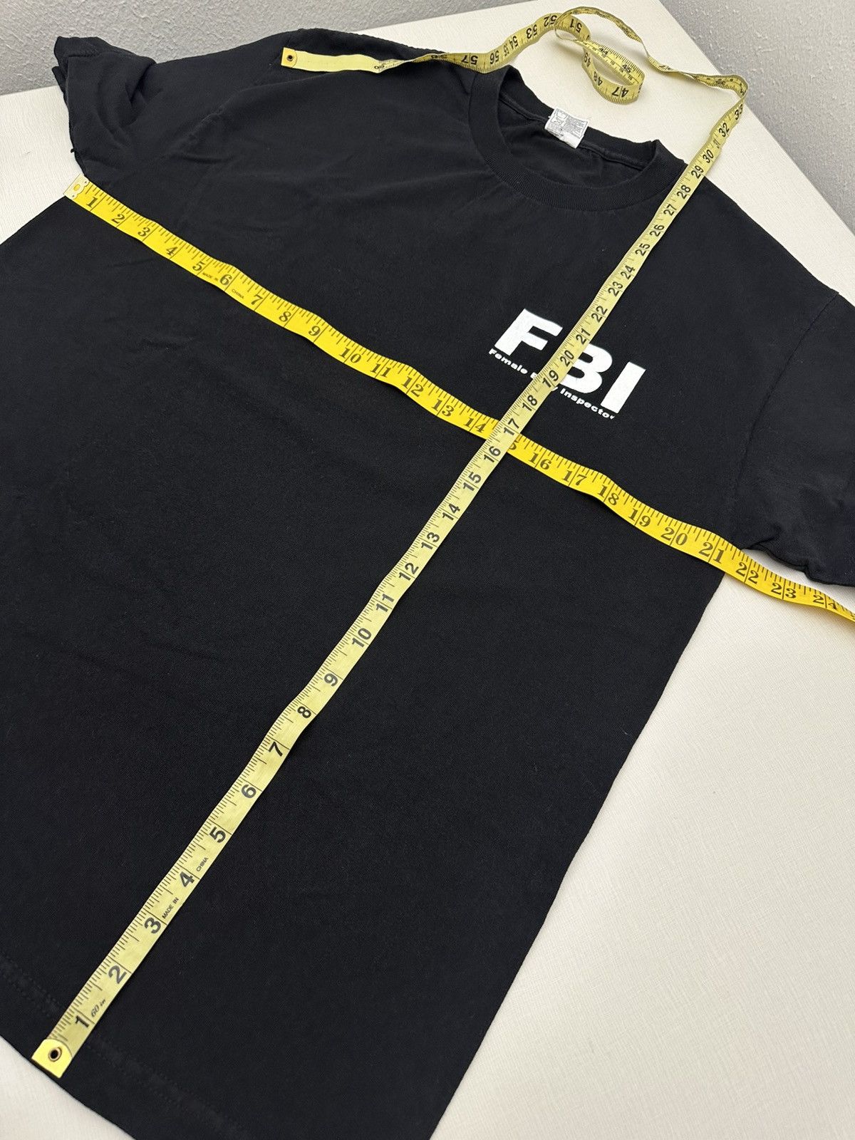 AAA Vintage 90s FBI Female Body Inspector Humor Parody T-shirt L Size US L / EU 52-54 / 3 - 5 Thumbnail