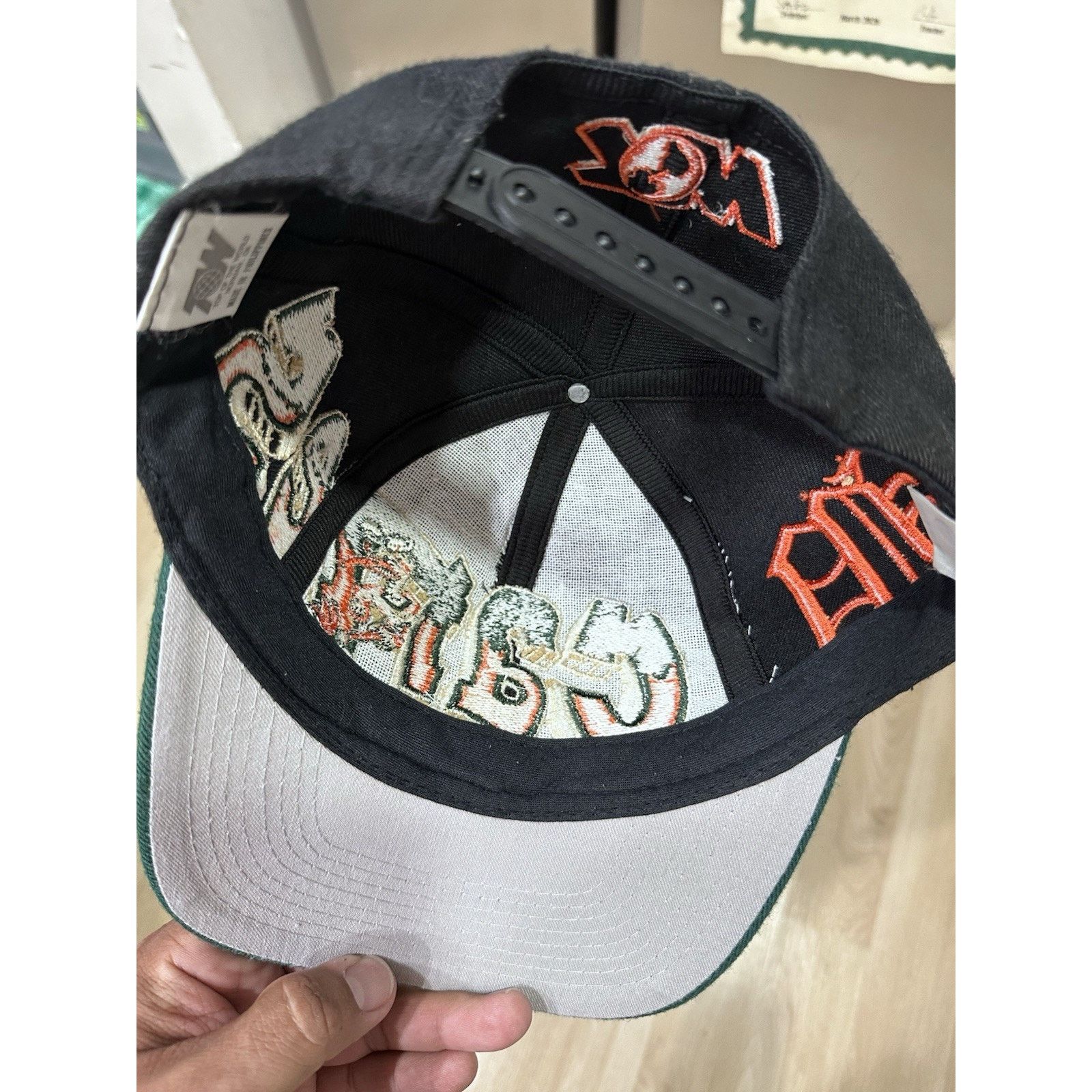 Top Of The World Vintage Miami Hurricanes Wild Style Snapback Hat Graffiti Size ONE SIZE - 6 Thumbnail