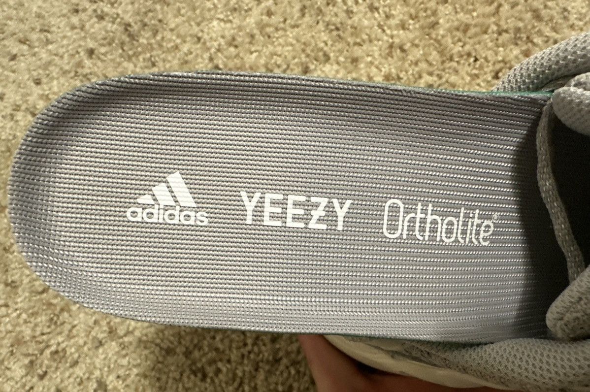 Yeezy YEEZY 700 V2 STATIC MENS 4 GENTLY USED Size US 5.5 / IT 35.5 - 21 Thumbnail