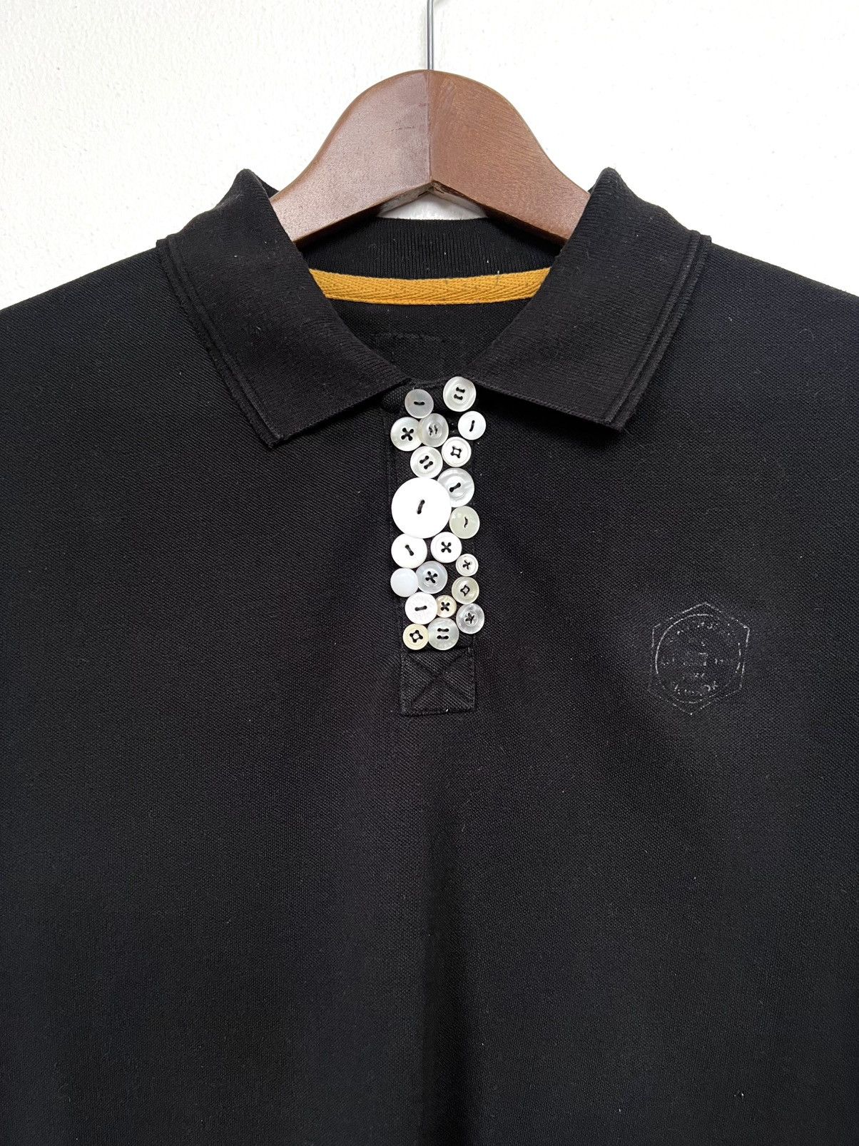 Multiple Buttons Polo tee