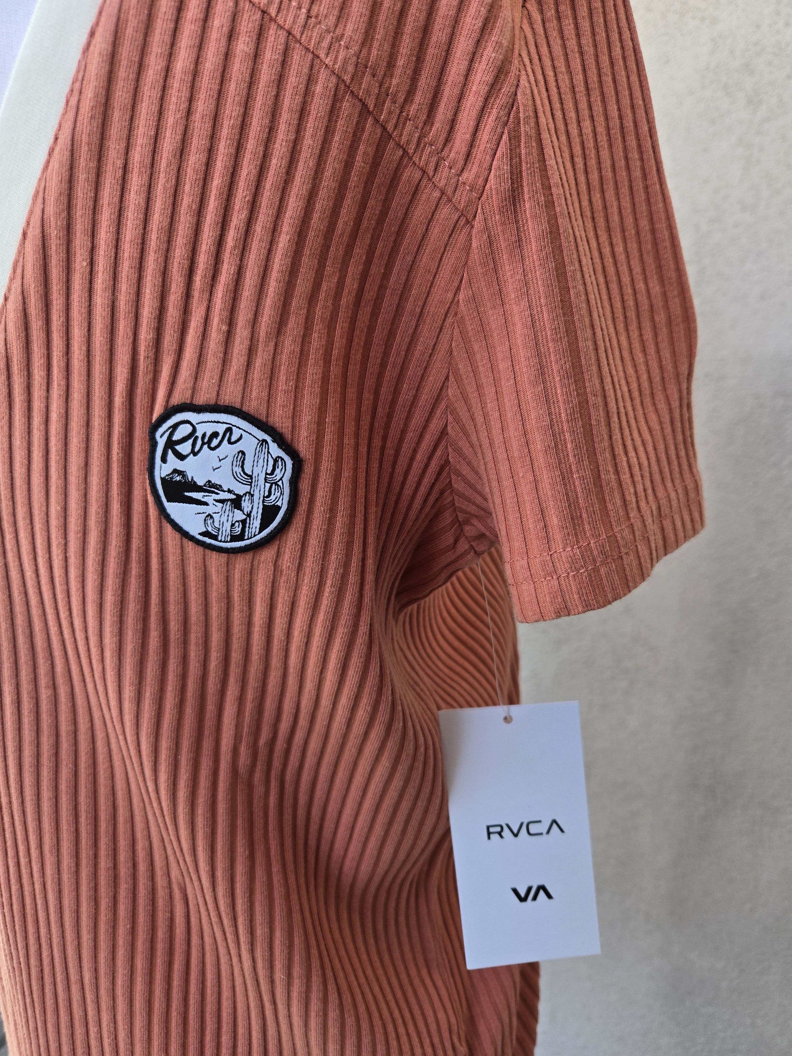 RVCA Limited edition Cheap Thrills shirt by Alex Matus Size US L / EU 52-54 / 3 - 2 Thumbnail