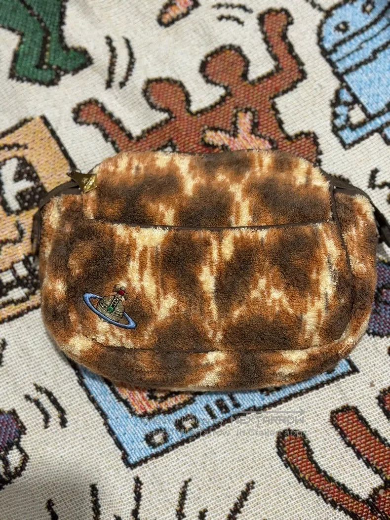 Vivienne Westwood Vivienne Westwood size os 90s Leopard Print Towel Bag Size ONE SIZE - 1 Thumbnail