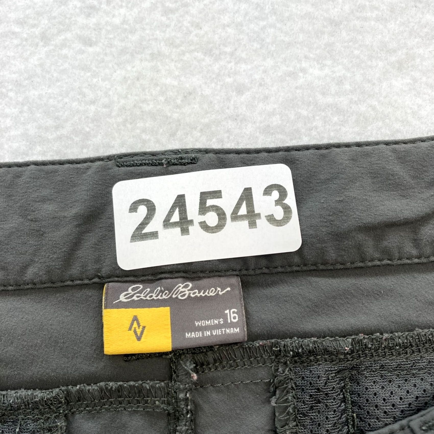 Eddie Bauer Eddie Bauer Travex Pants Women's 16 Gray Stretch Nylon Convertible Cargo Size 38" / US 16 / IT 52 - 6 Thumbnail