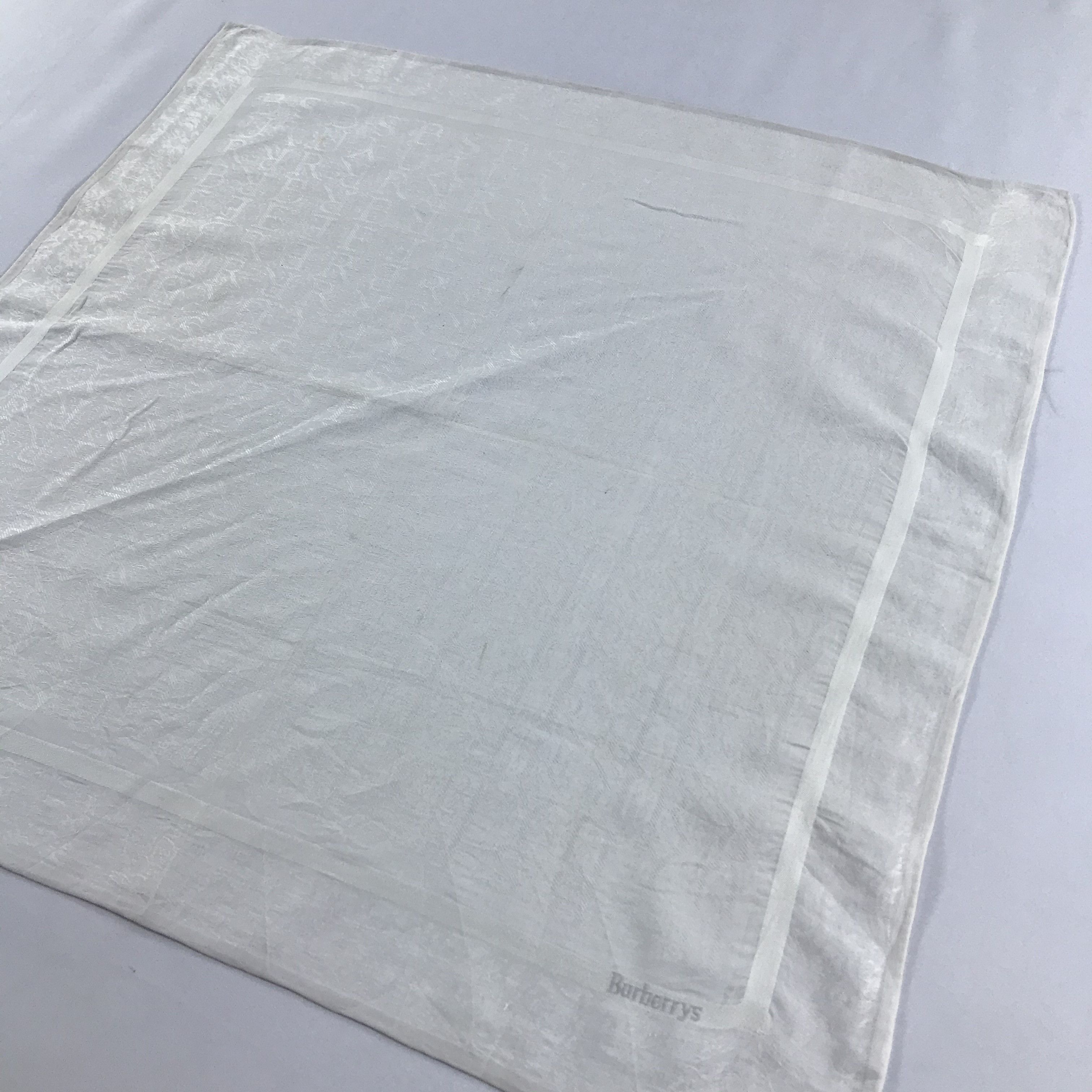 Burberry Burberrys Handkerchief Neckerchief Bandana H734 Size ONE SIZE - 4 Thumbnail