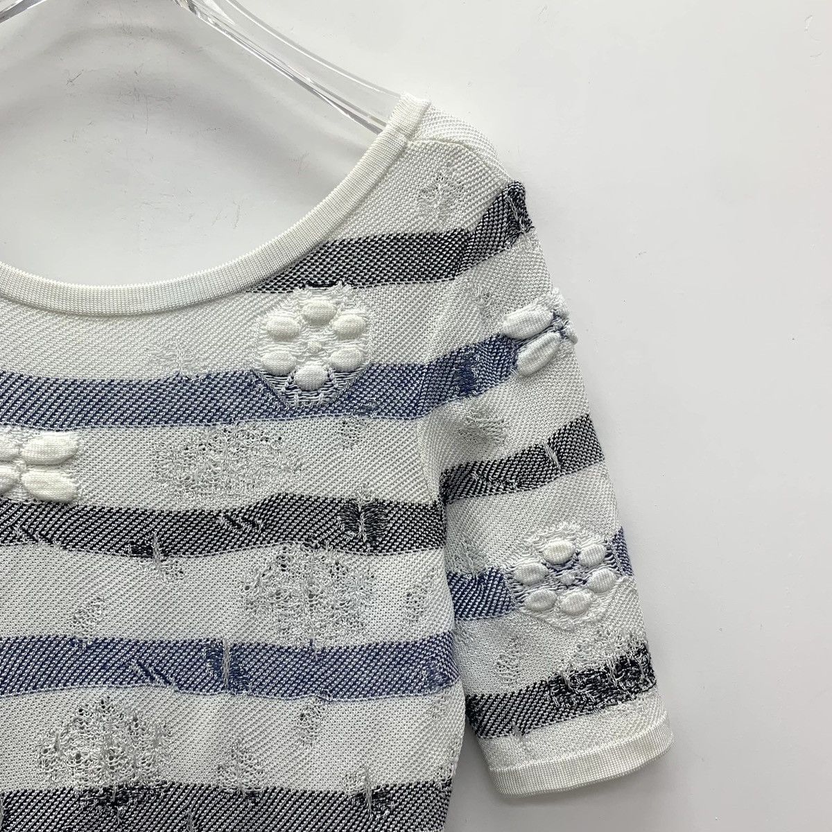 Chanel Chanel Stripe Camellia Short Sleeve Knit Dress K26WX Size S / US 4 / IT 40 - 3 Thumbnail