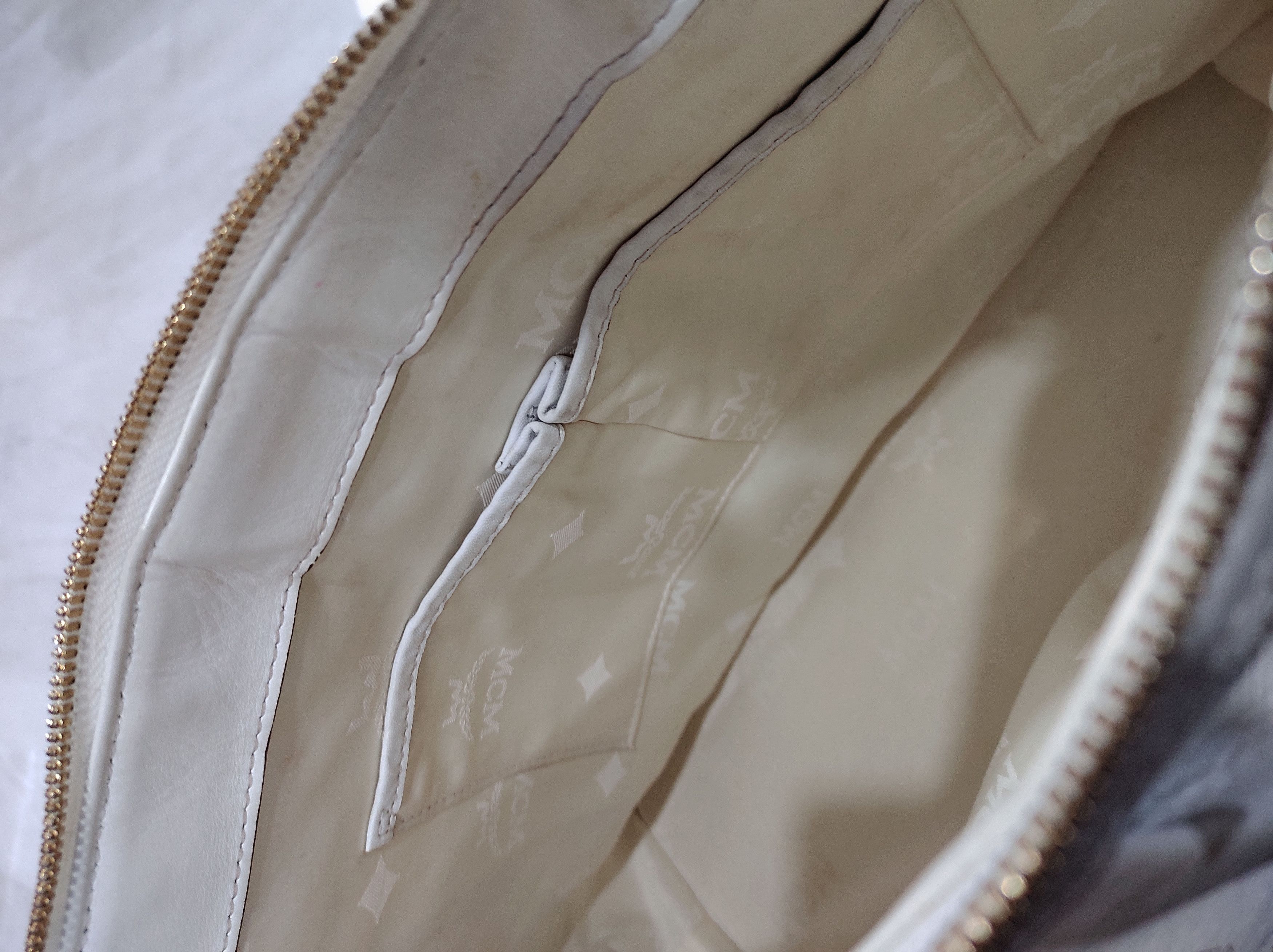 MCM Mcm White Visetos Tote Bag Size ONE SIZE - 14 Thumbnail