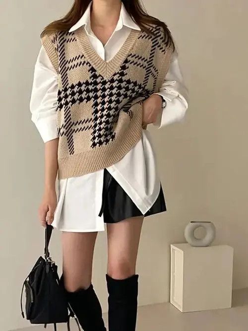 Other Autumn Chic Women Sweater Vest V-Neck Size ONE SIZE - 3 Thumbnail