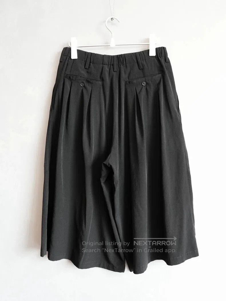 Yohji Yamamoto Yohji Yamamoto Black Pleated Shorts Skirt. Size US 30 / EU 46 - 2 Thumbnail