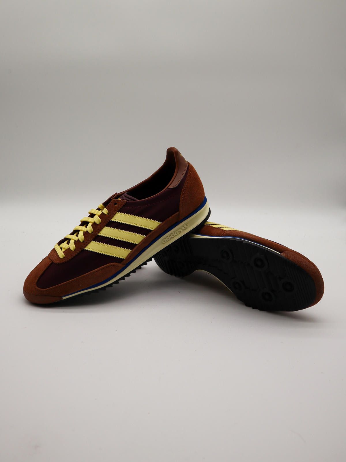 Adidas adidas SL72 OG - IE3425 - Brand New in Box Size US 6.5 / EU 39-40 - 2 Thumbnail